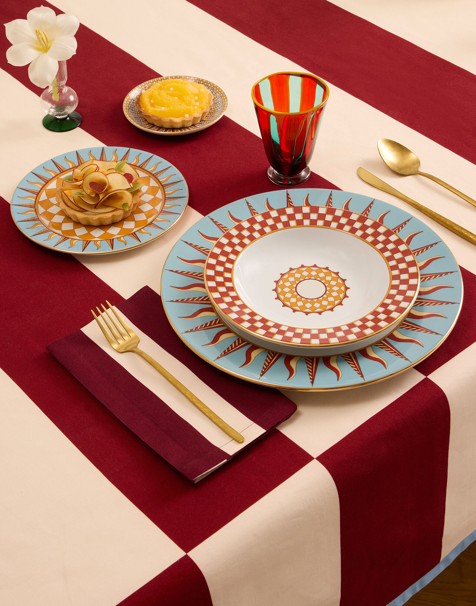 La DoubleJ Large Napkins Set Of 2 Contrada Bordeaux NAP0017COT073CTD01RE02