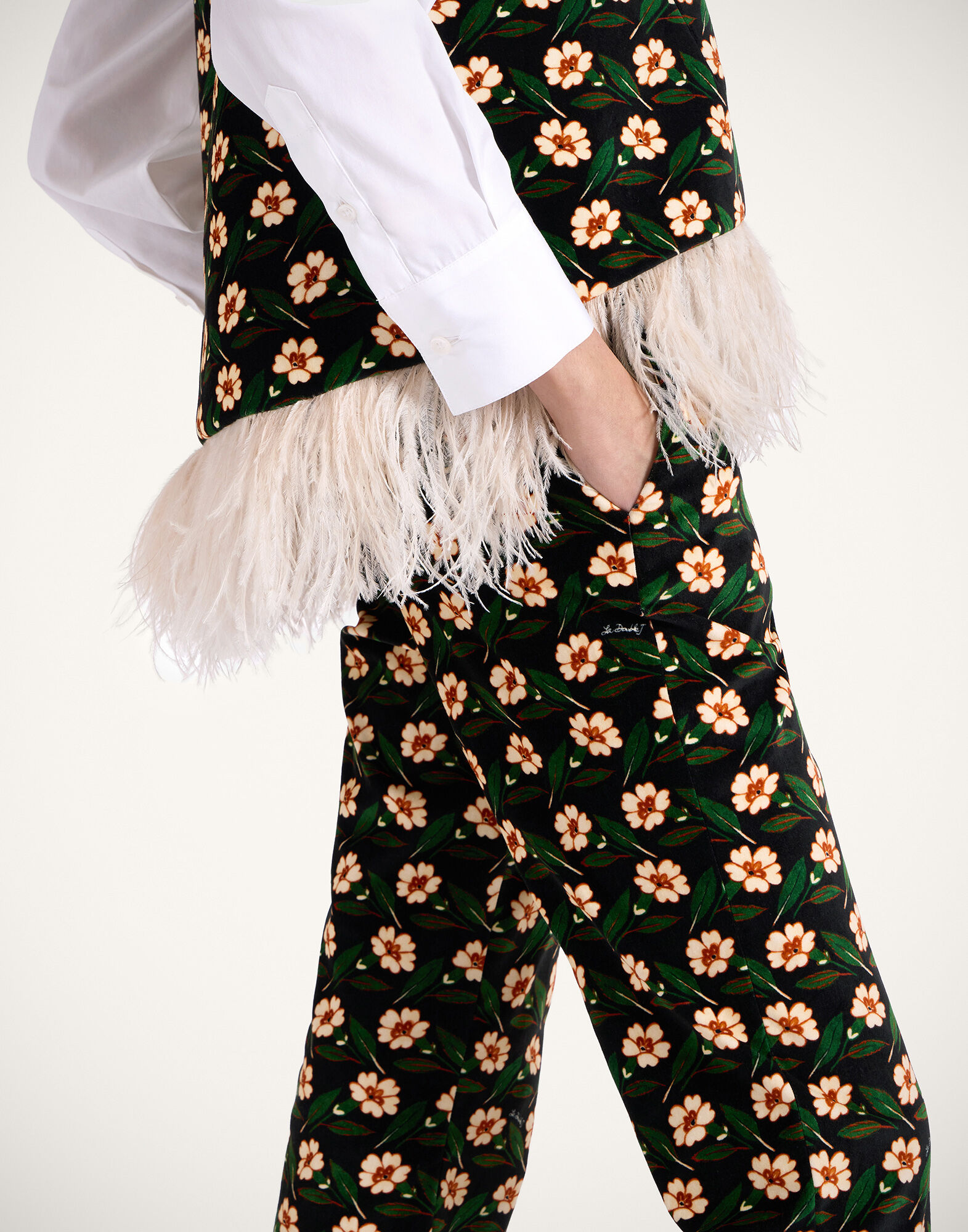 La DoubleJ 24/7 Pants Mayfair Black TRO0069VEL001MAY01BL01