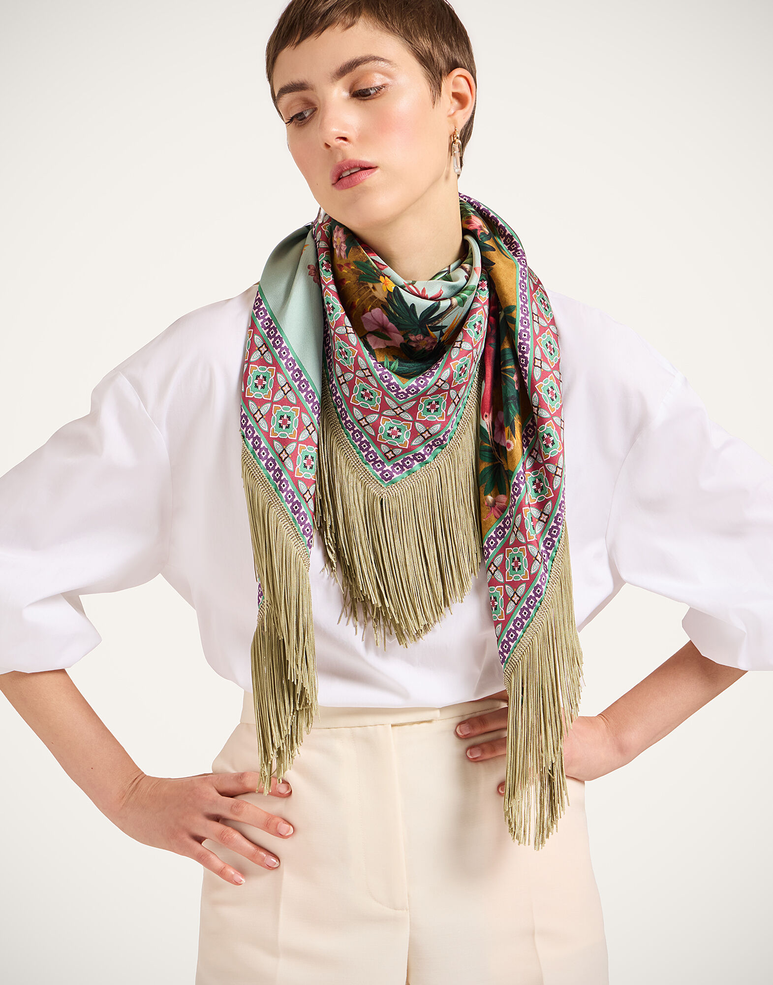 La DoubleJ Reversible Fringe Foulard 90 Zooflora Plac&eacute;e Light Blue SCA0073SIL006ZOF06BU01