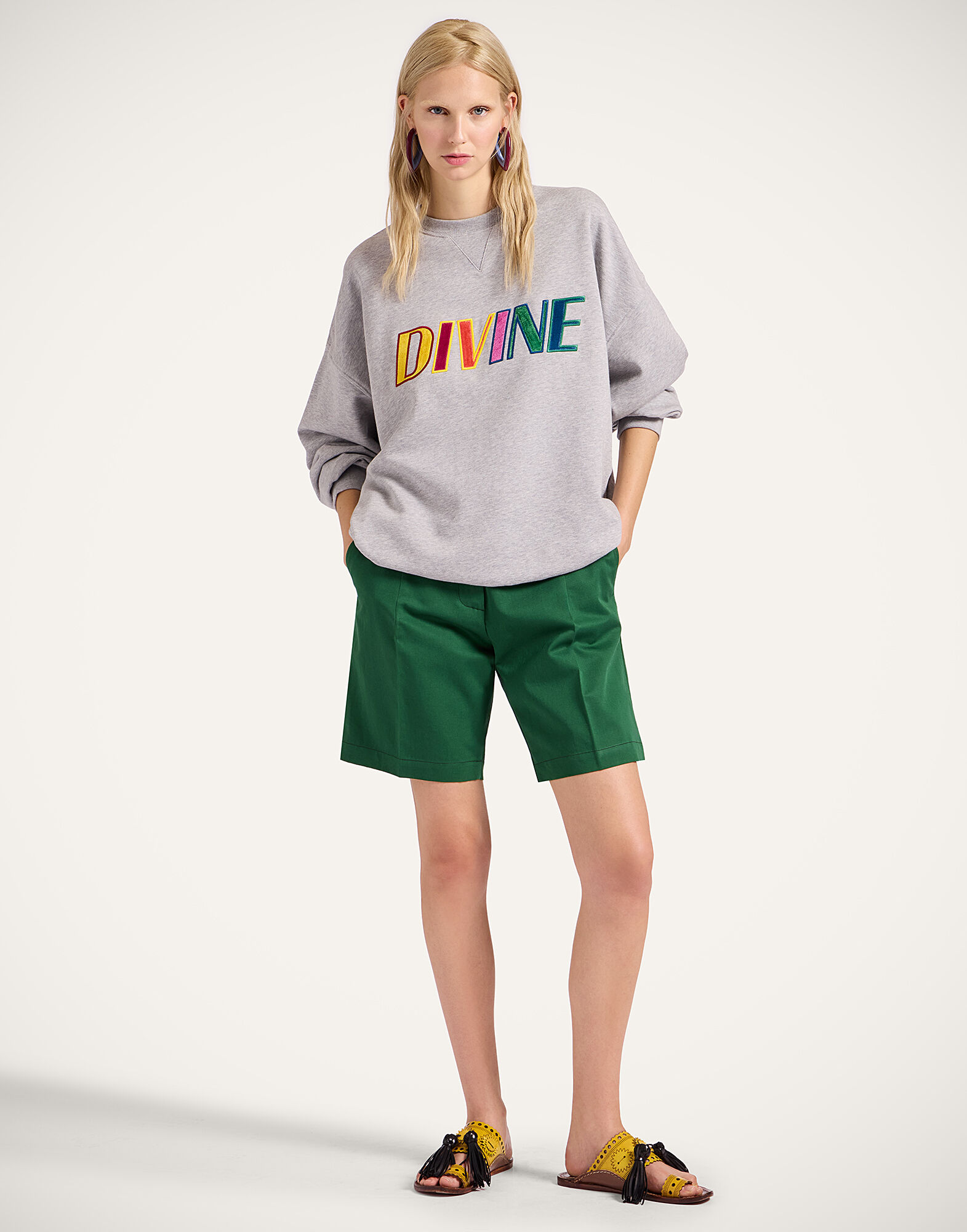 La DoubleJ Off Court Sweatshirt Divine Grey SWE0035JER054SOE09GY02