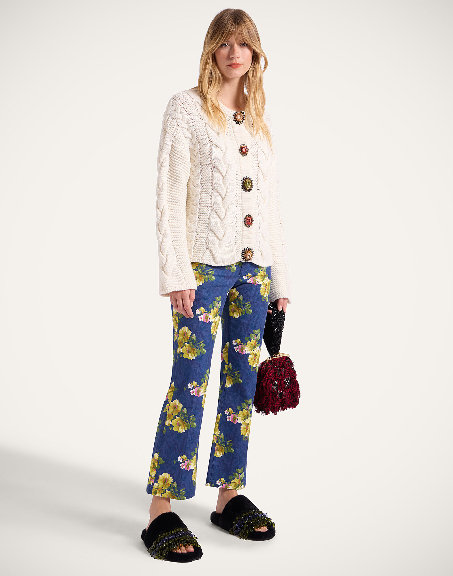 La DoubleJ Portrait Cardigan Solid Ivory PUL0211KNI120VA271WH04