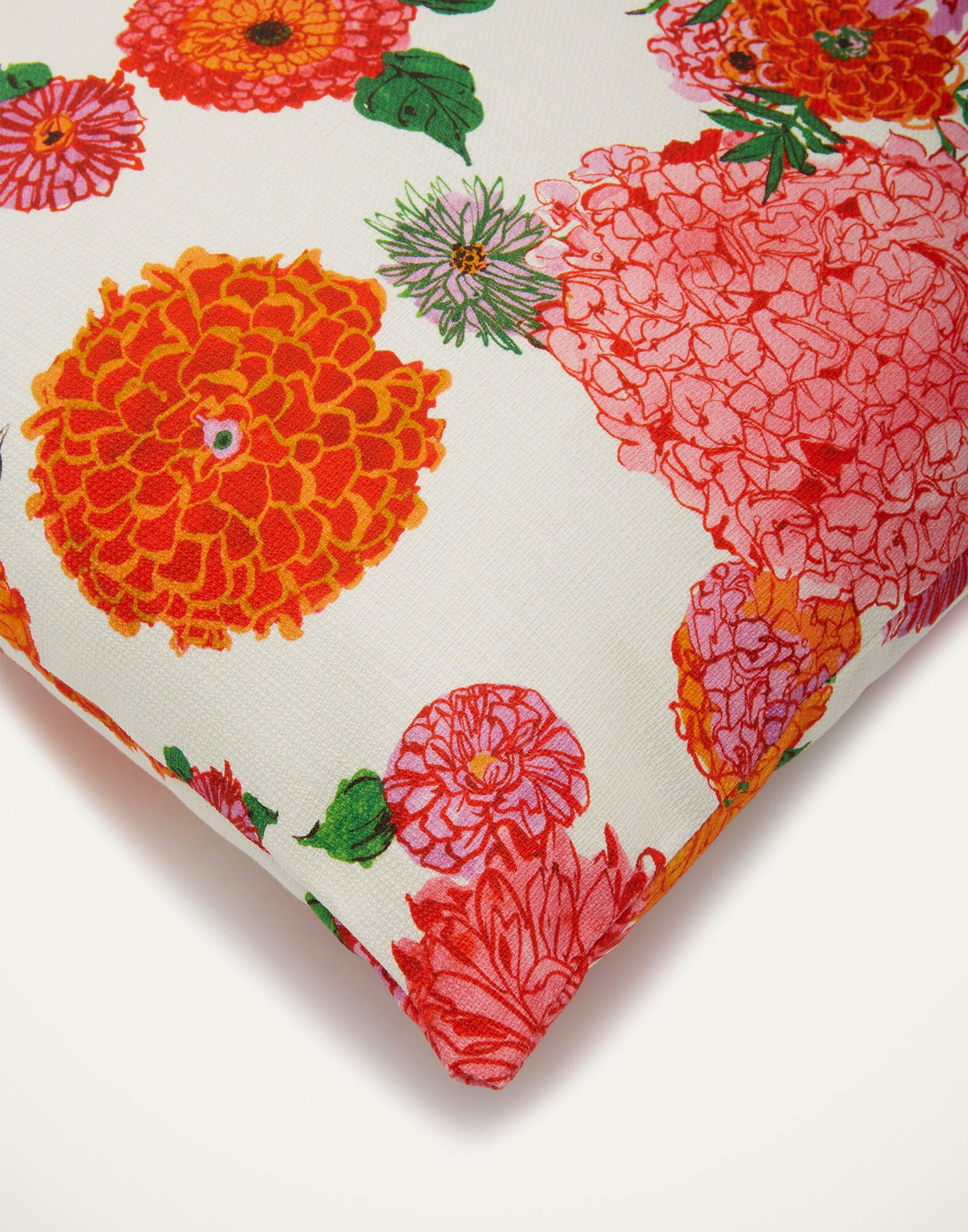 La DoubleJ Cushion (45X45) Bright Blooms CUS0013COT034BRB0001