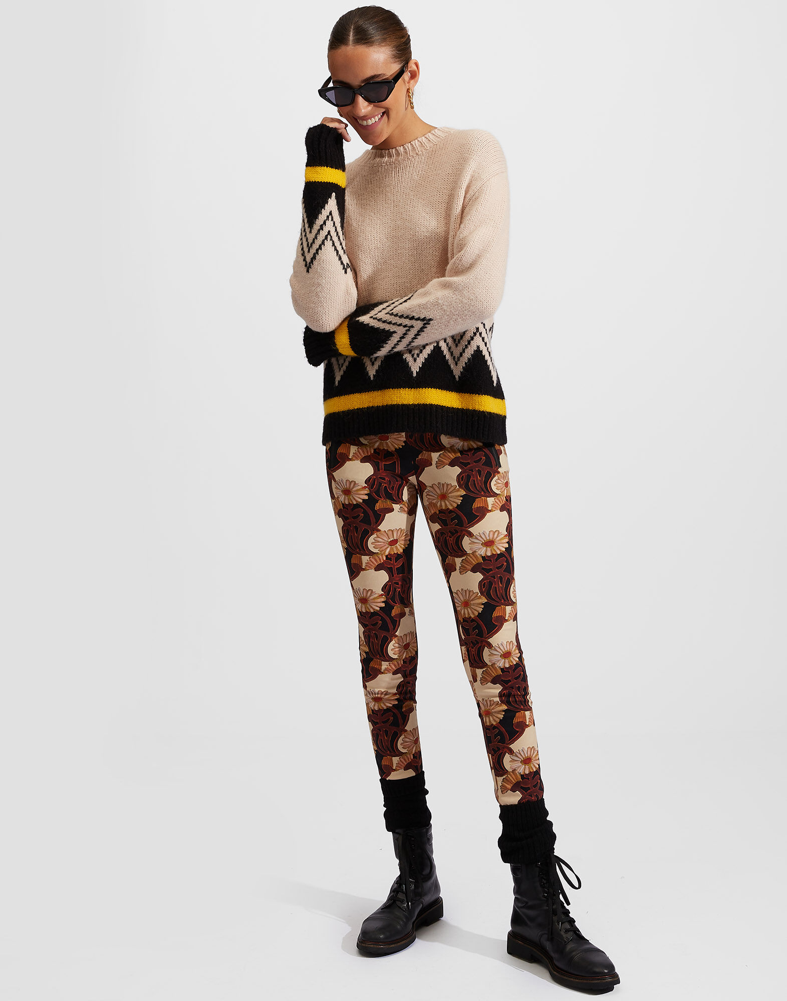 La DoubleJ Dolomite Sweater White/Black PUL0093KNI061VAR0117