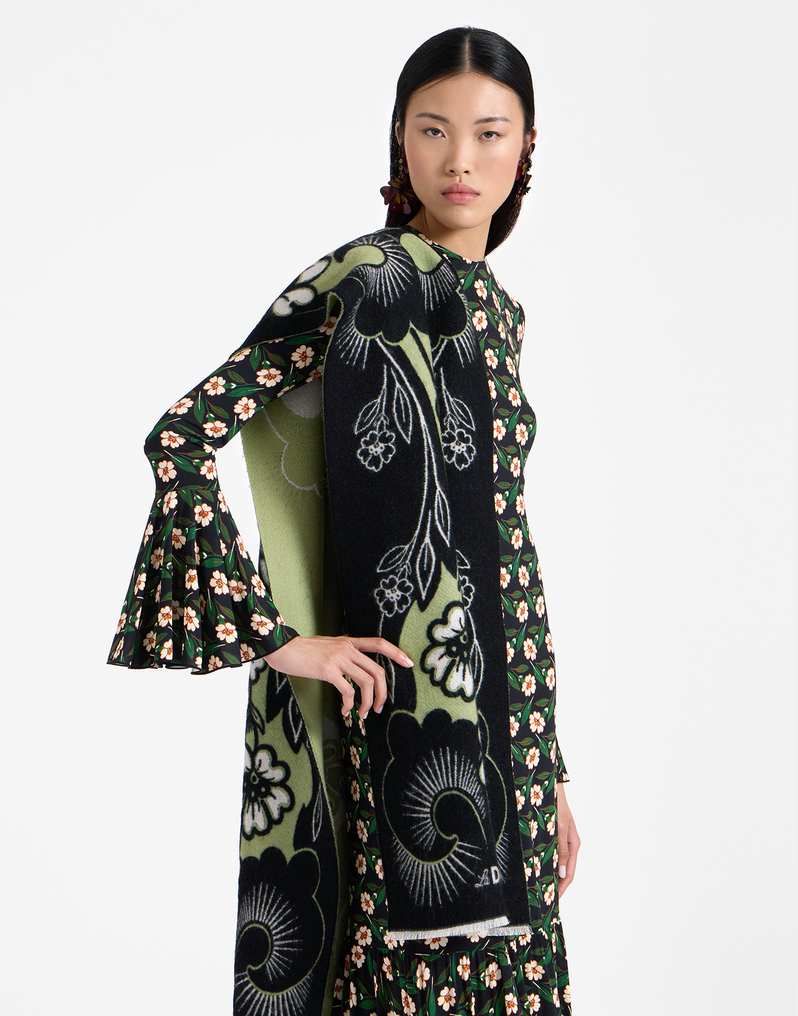 La DoubleJ Herald Scarf 50 La DoubleJ Herald Scarf 50 Mayfair Black SCA0058WOL025VA324BL01