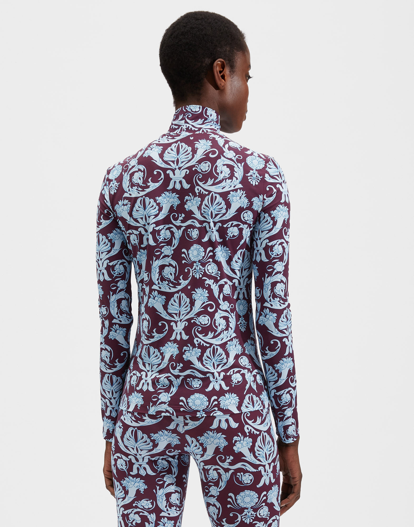 La DoubleJ Turtleneck Brocade SHI0030JER005BRO0006