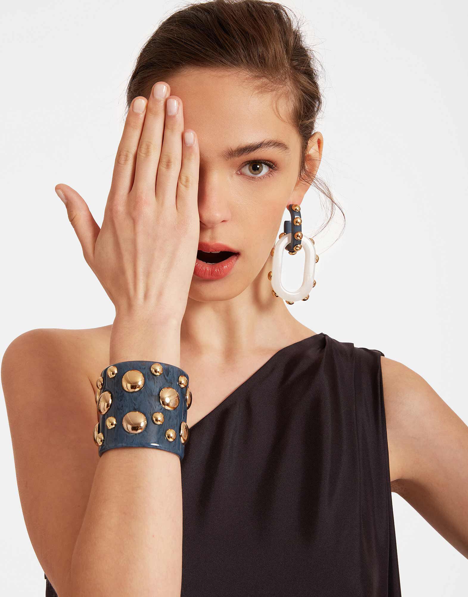 Nefertiti bracelet shop