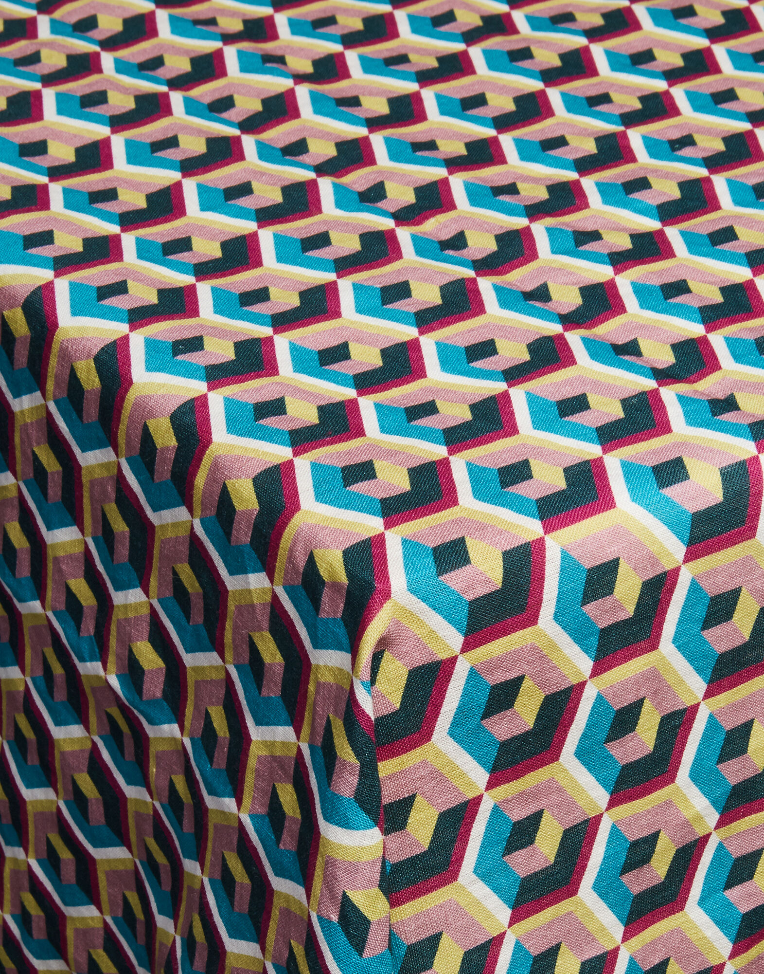 La DoubleJ Editions Large Tablecloth Cubi TBC0003LIN001CUB0003