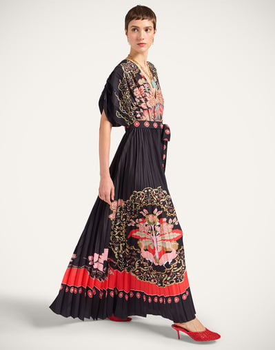 laxmi accordion pleat maxi dress black SELFIE LESLIE Laxmi Accordion Pleat Maxi Dress Kelly Green One Shoulder US 10