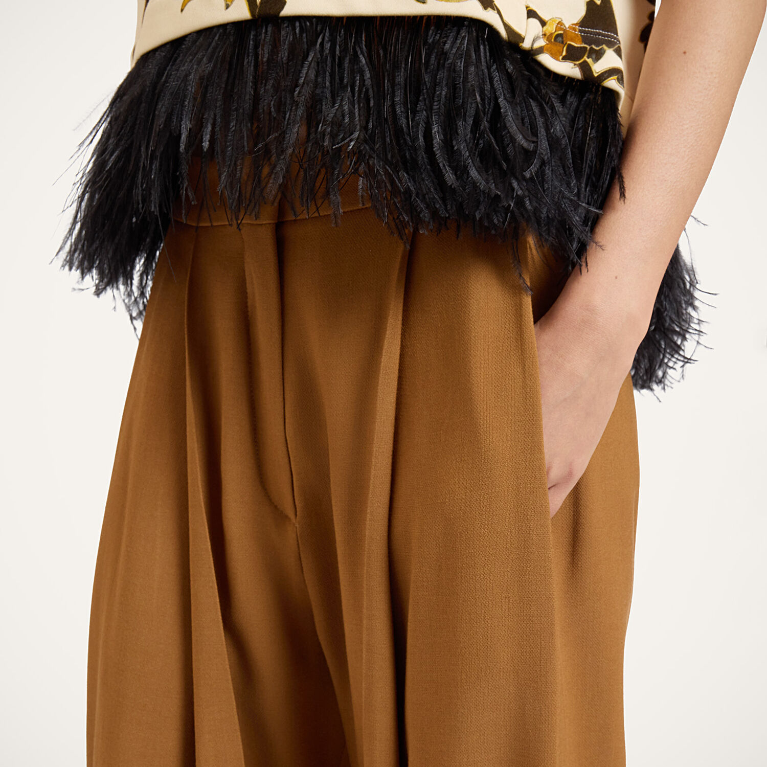 La Doublej Pleated Pants In Solid Tobacco