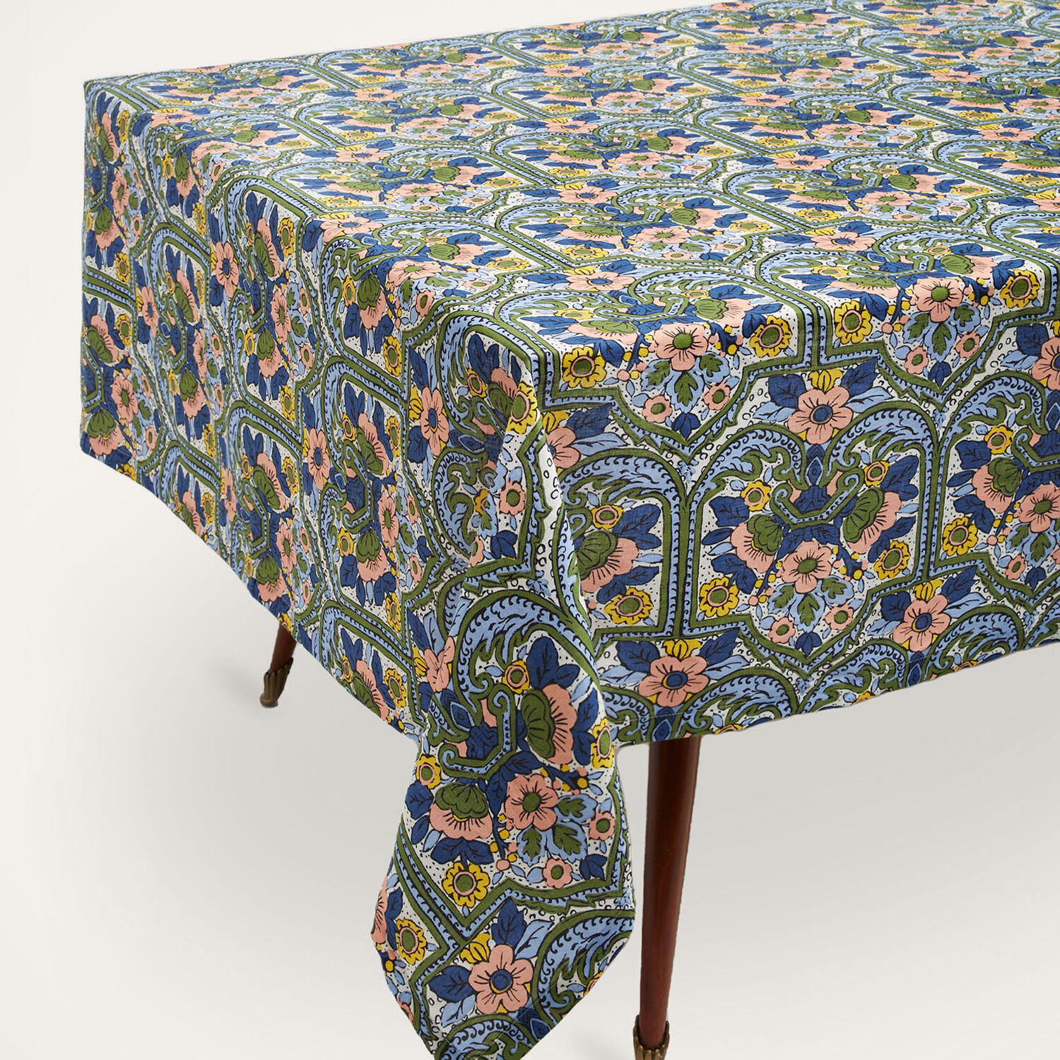 Shop La Doublej Medium Tablecloth (180x280) In Corte Blu