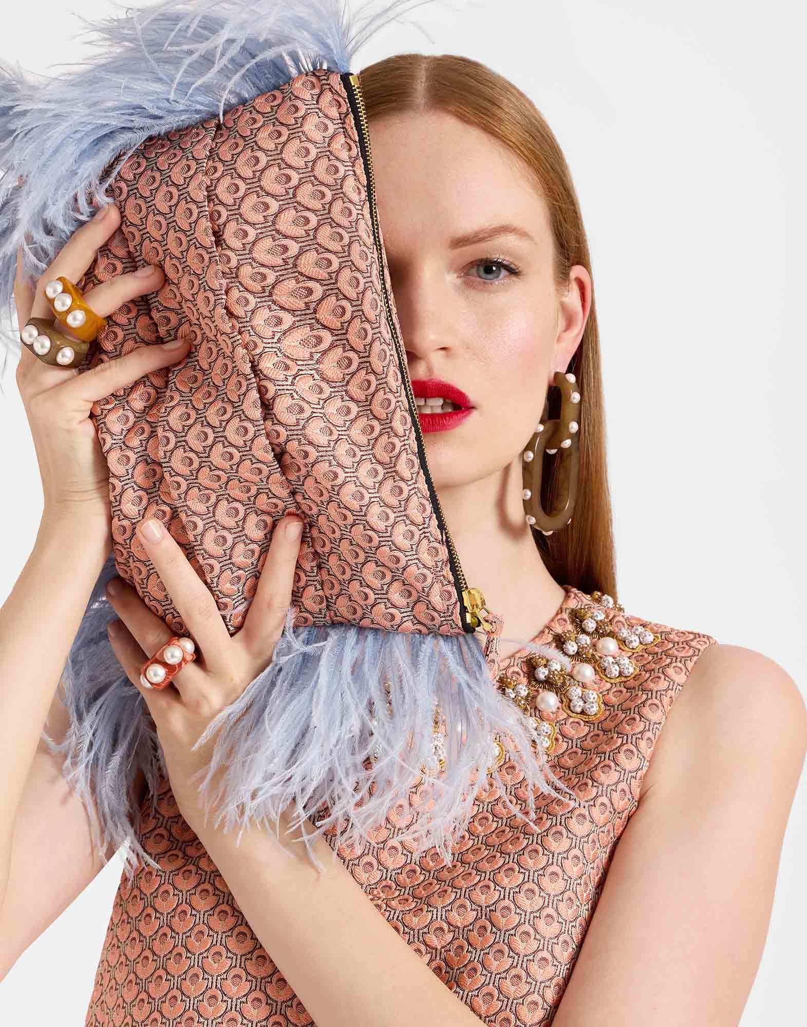Pochette party store