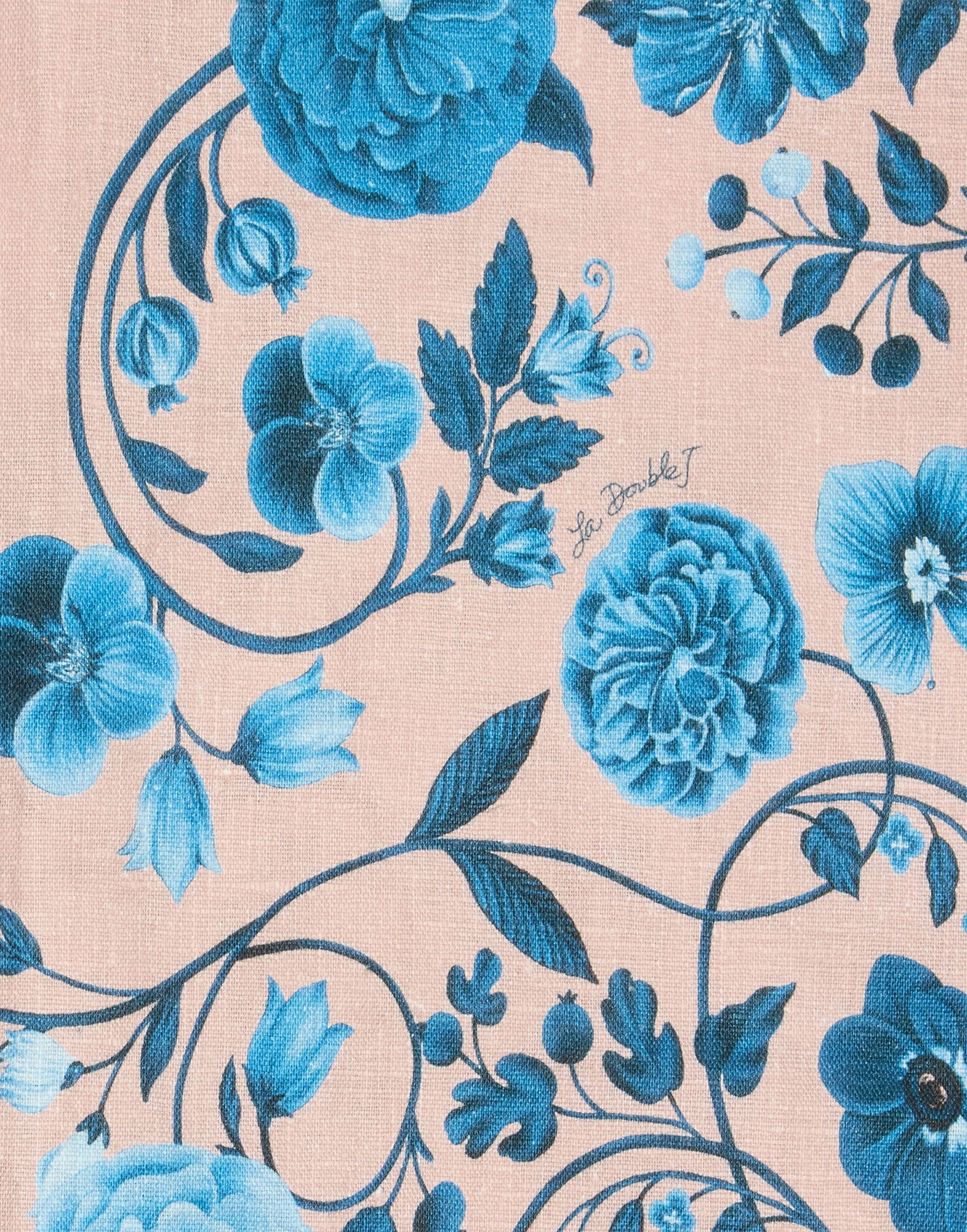 La DoubleJ Large Tablecloth Botticelli Plac&eacute;e Antique Pink TBC0018LIN008CEL02PI05