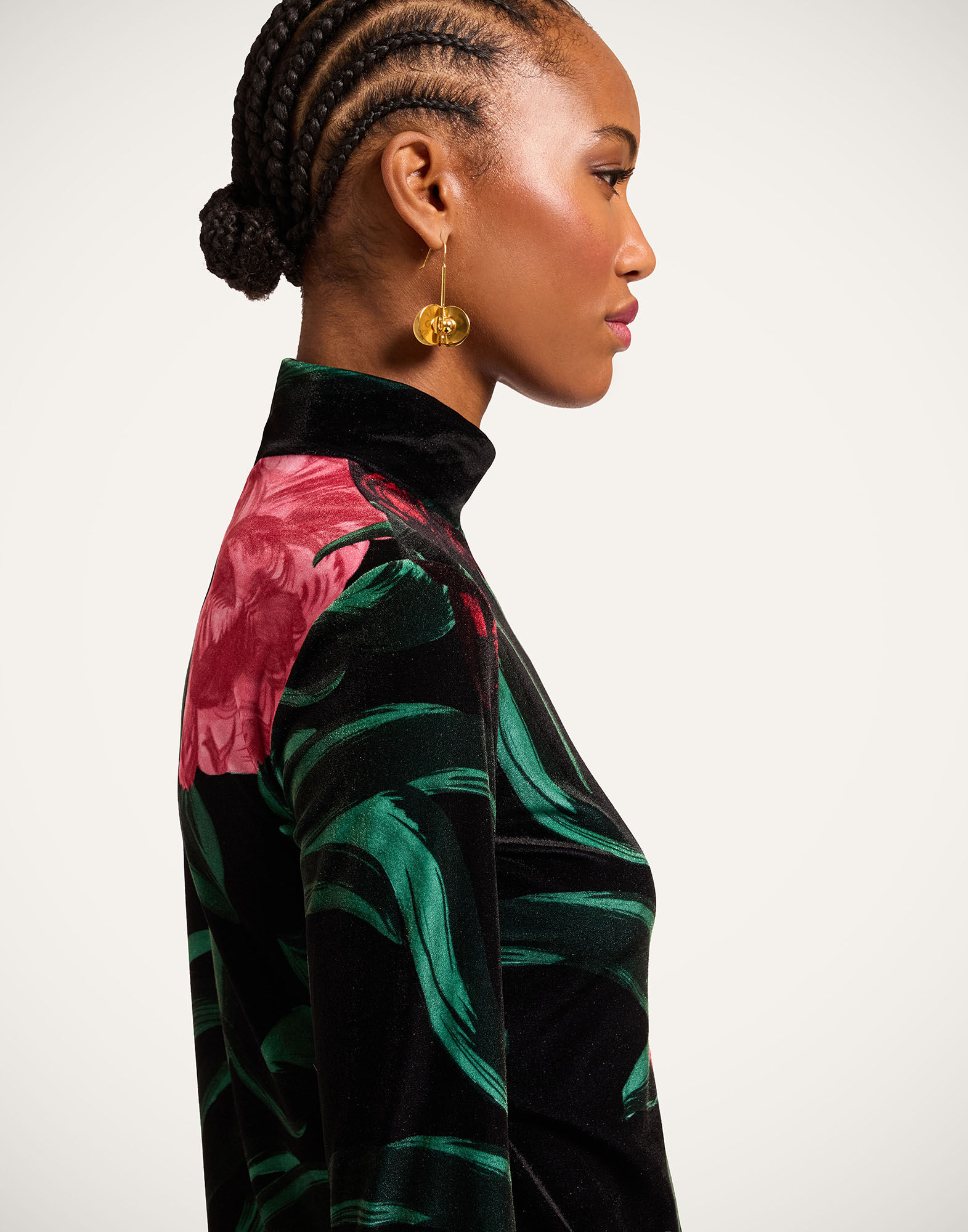 La DoubleJ Turtleneck Peony Black TOP0146VEL006PEO05BL01