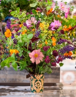 La DoubleJ Decorative Cup La DoubleJ Decorative Cup Green Garland VAS0008CER001GRL0005