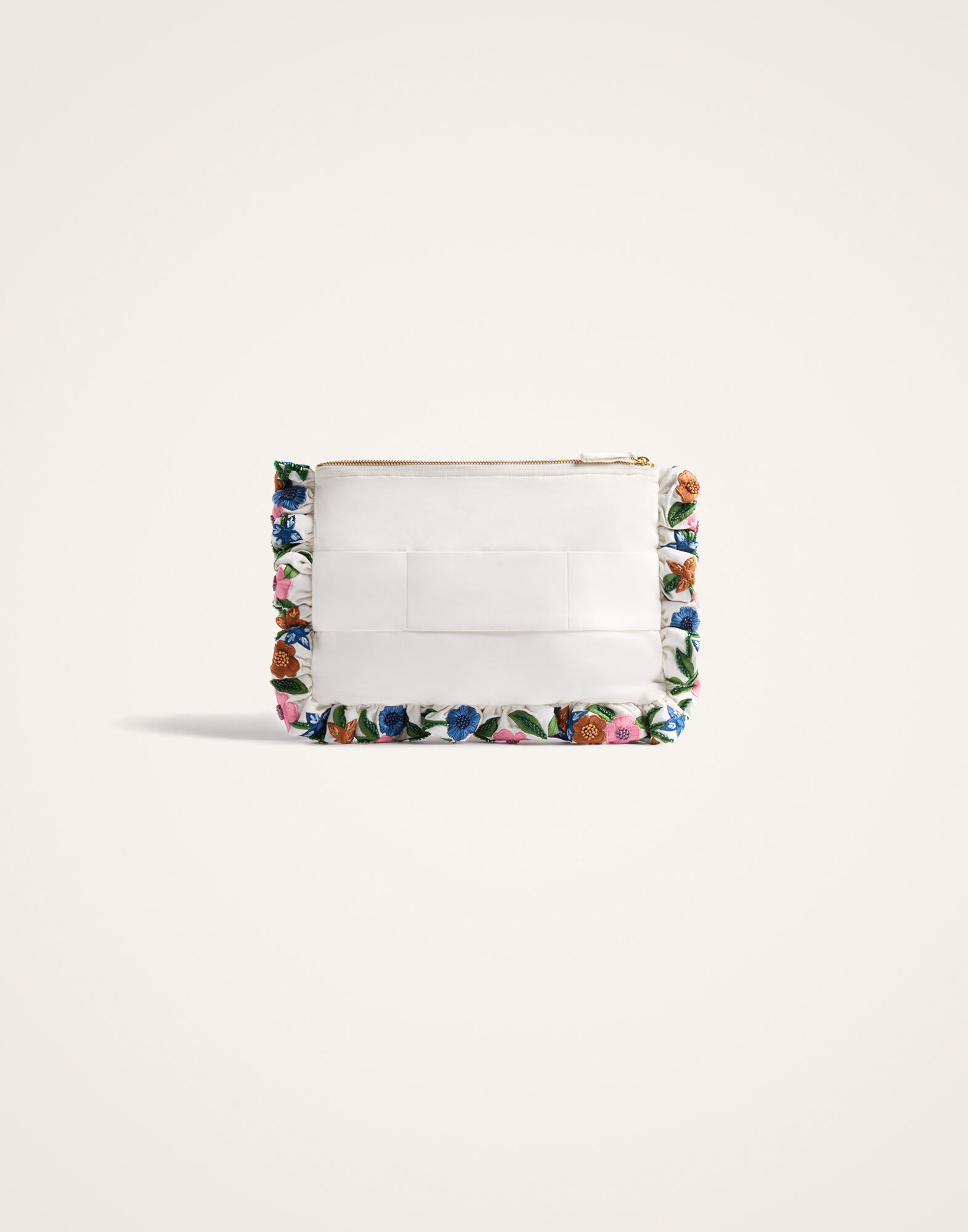 La DoubleJ Hand Pochette Caper Ivory BAG0081EMB108MXF01WH04