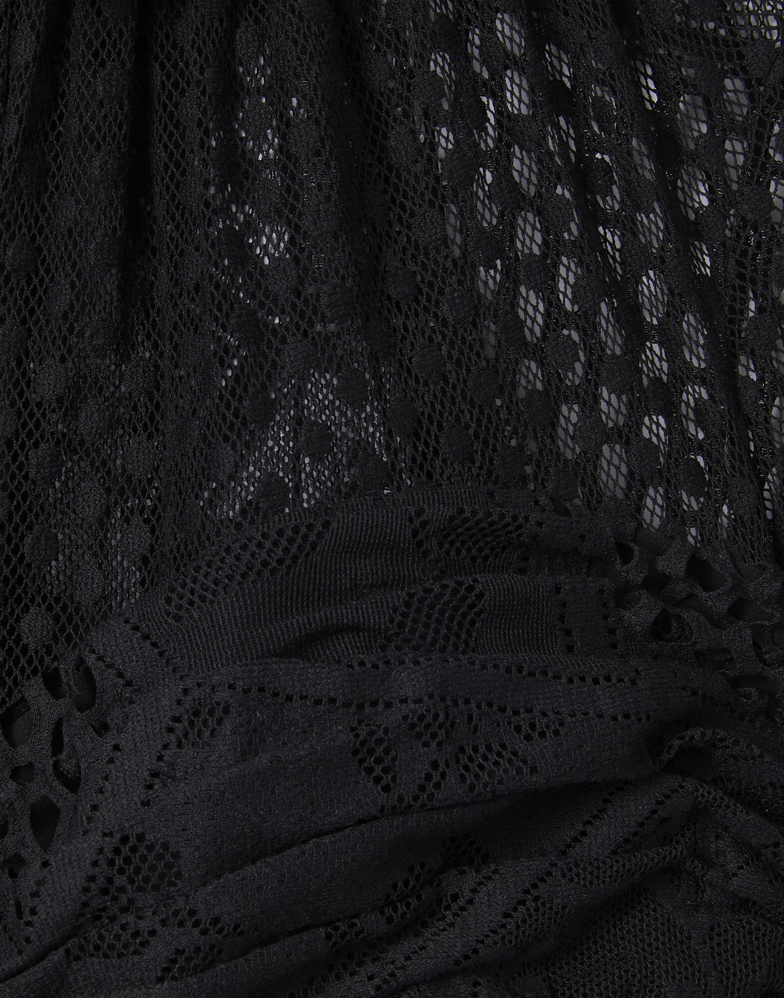 La DoubleJ Lacey En Pointe Top Solid Black TOP0200LAC009SOLIDBL01