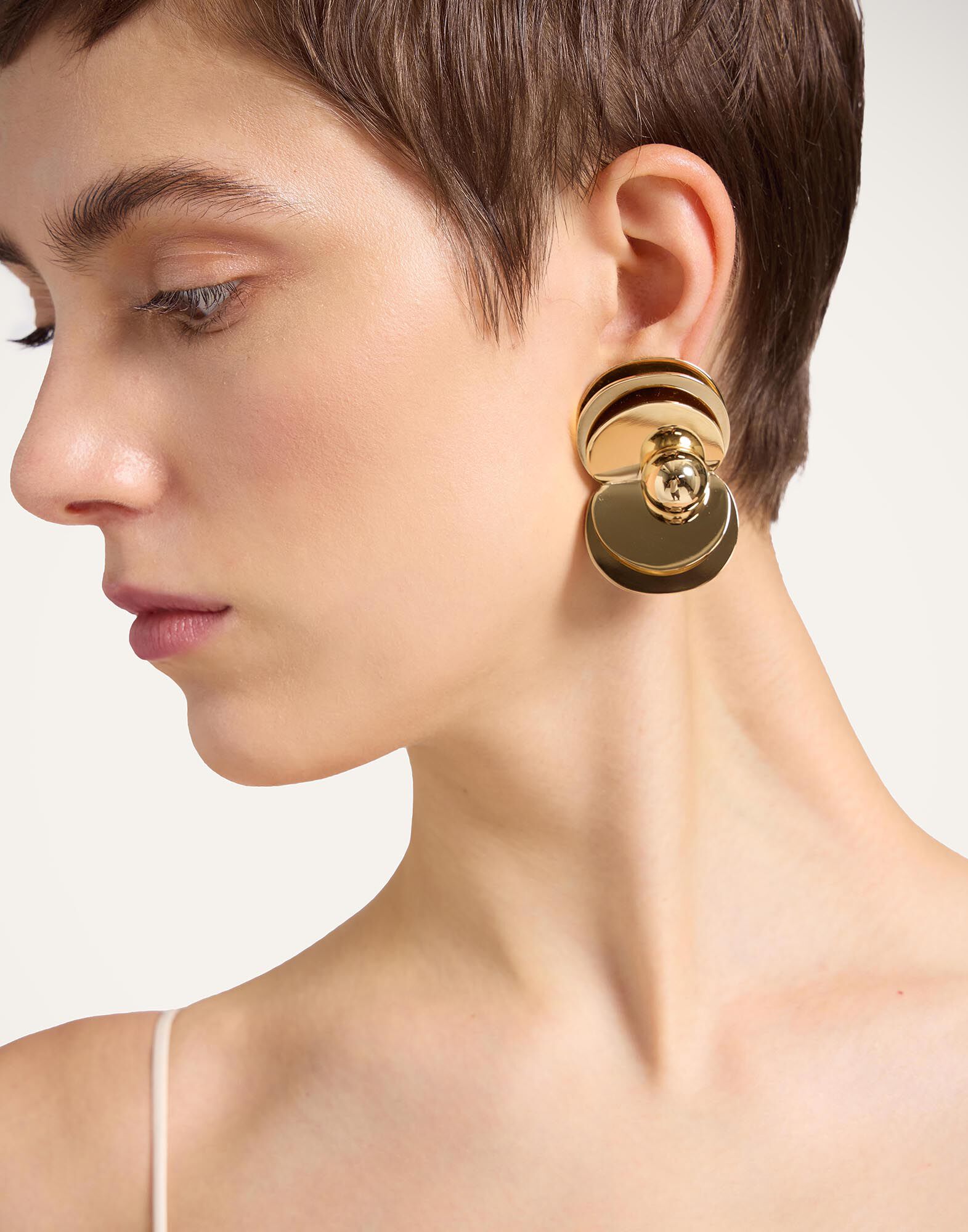 La DoubleJ Aura Studs 24K Gold Plate EAR0062BRA003SOLIDYE05