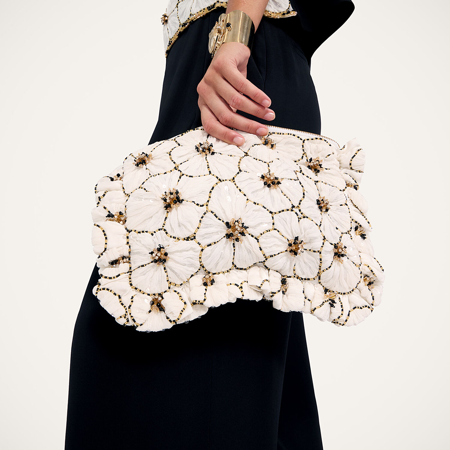  La Doublej Bags & Pochettes Women - Hand Pochette Solid White One Size 45% Viscose 22% Acrylic Beads 20% Glass Beads 8% Metal 5% Polyester 