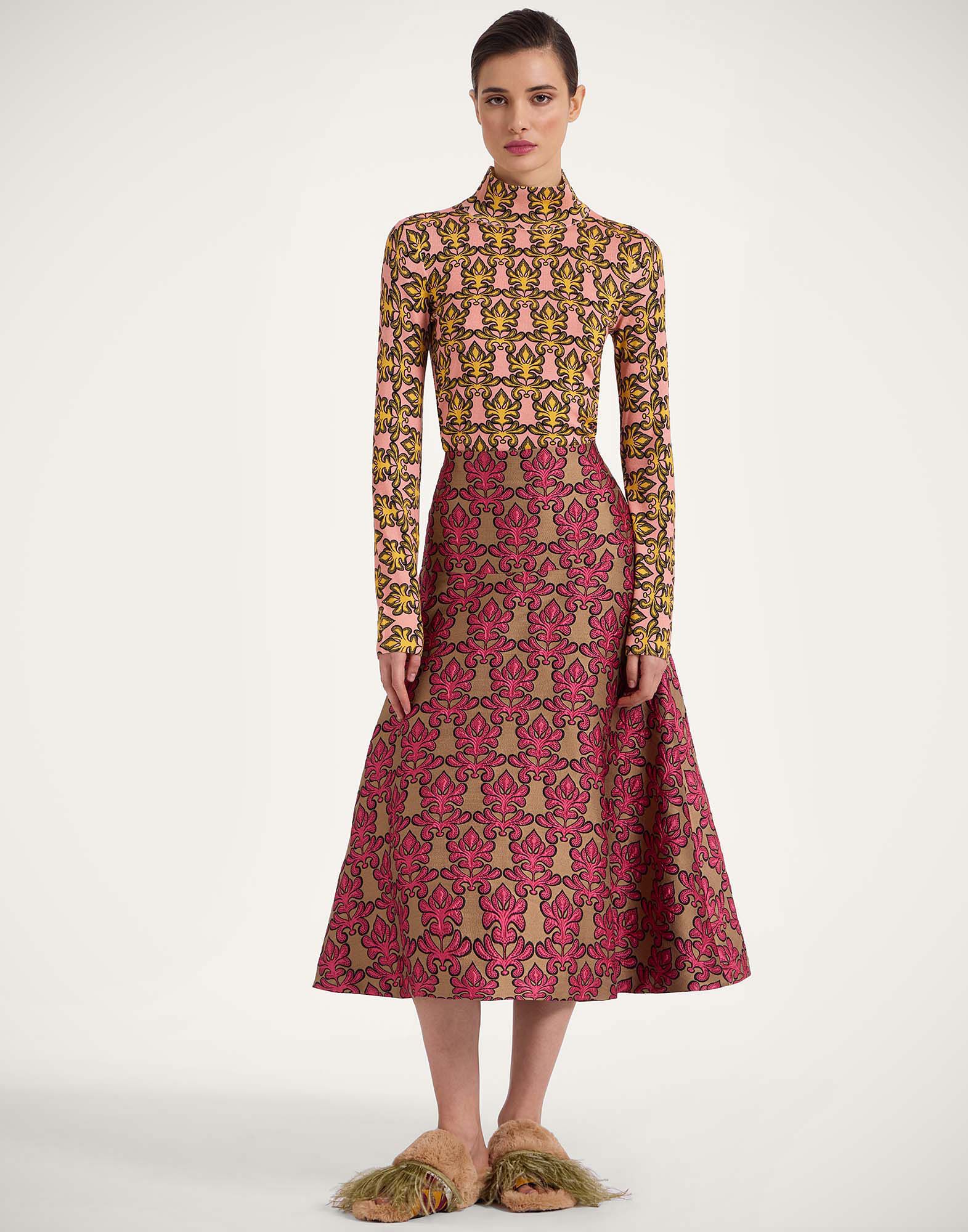 La DoubleJ Silky Turtleneck Herald Fuchsia PUL0236KNI143VA328PI03