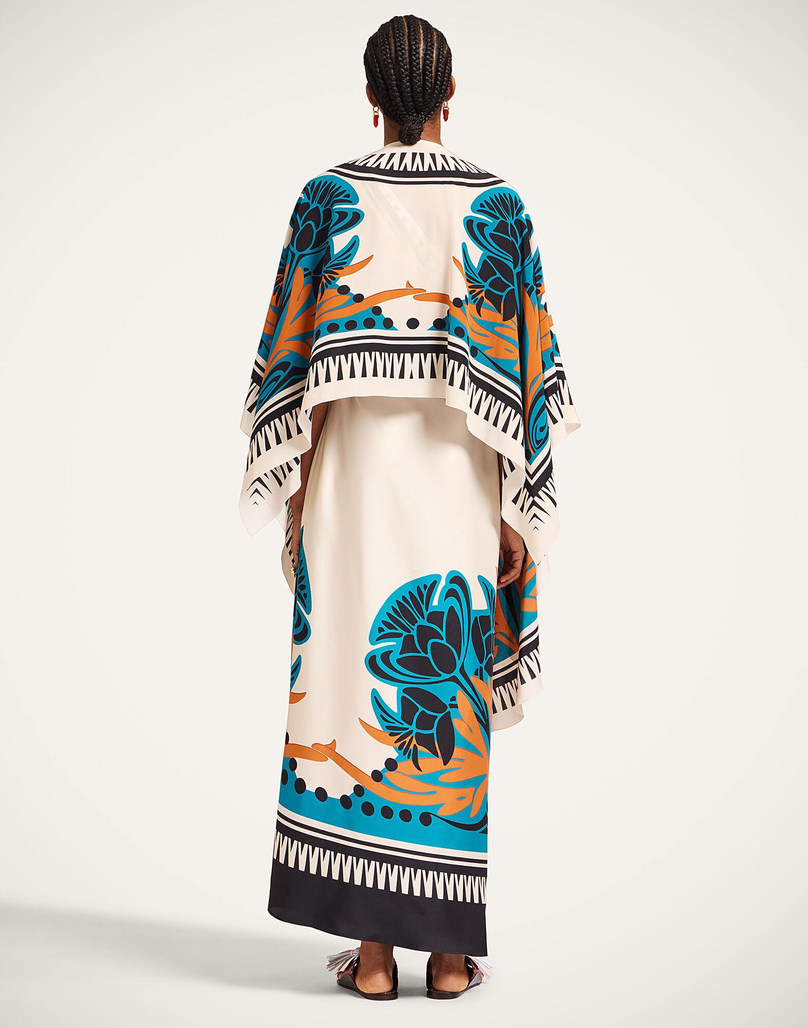 La DoubleJ Maria Cape Florence Plac&eacute;e Ivory SCA0092CRE002FLO02WH04