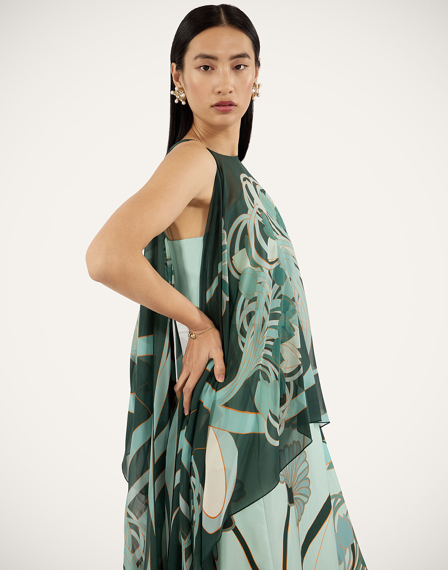 La DoubleJ Maria Cape Blooming Tulip Plac&eacute;e Dark Green SCA0092SIL014BTU01GR03