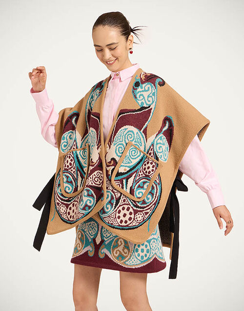 La DoubleJ In My Power Knit Scarf Cape Alchemy Light Blue, Burgundy, and Camel SCA0083KNI223VA524BR04