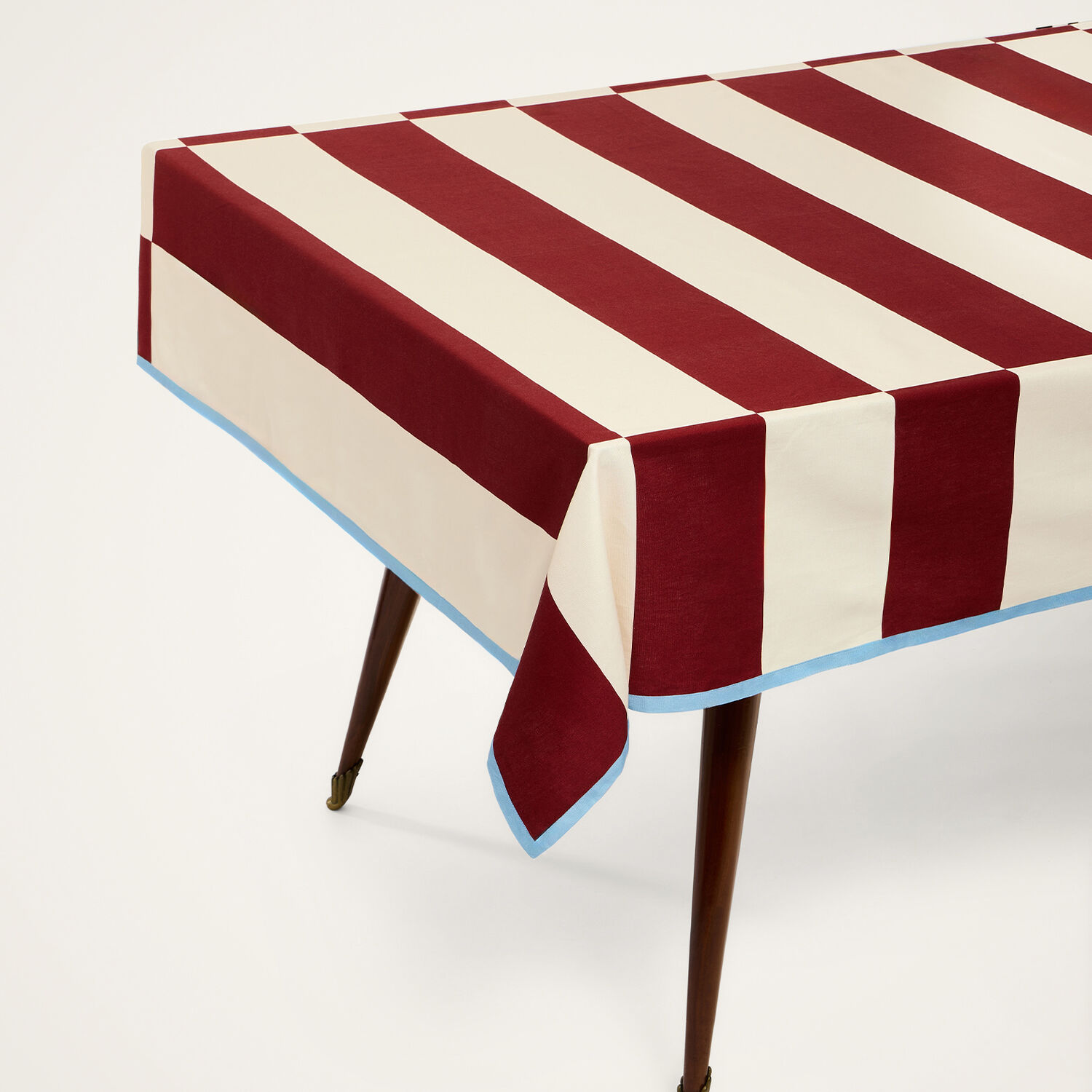 La Doublej Medium Tablecloth In Contrada Bordeaux