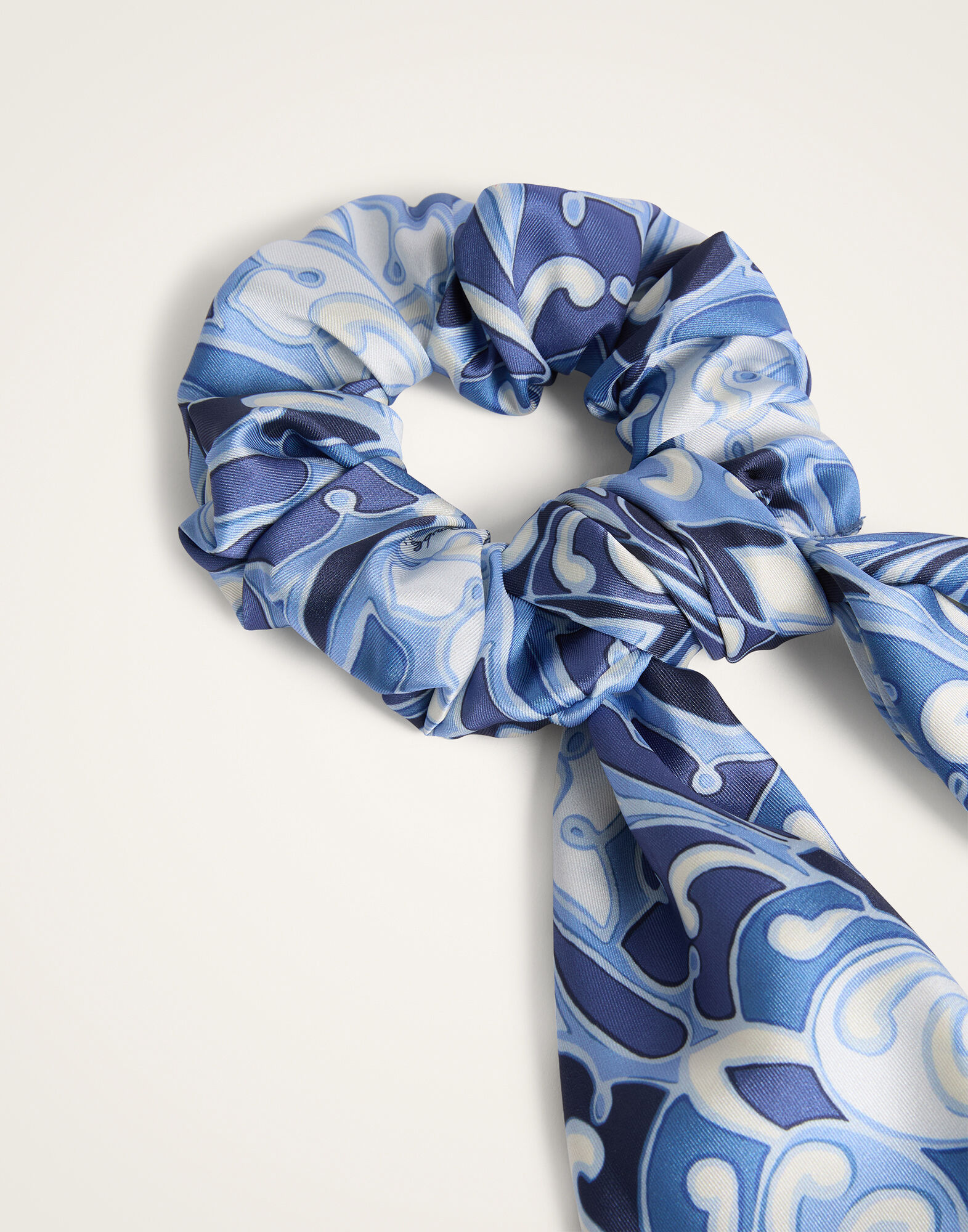 La DoubleJ Bow Scrunchie Cocoon Blue SCR0007FOD001COC01BU03
