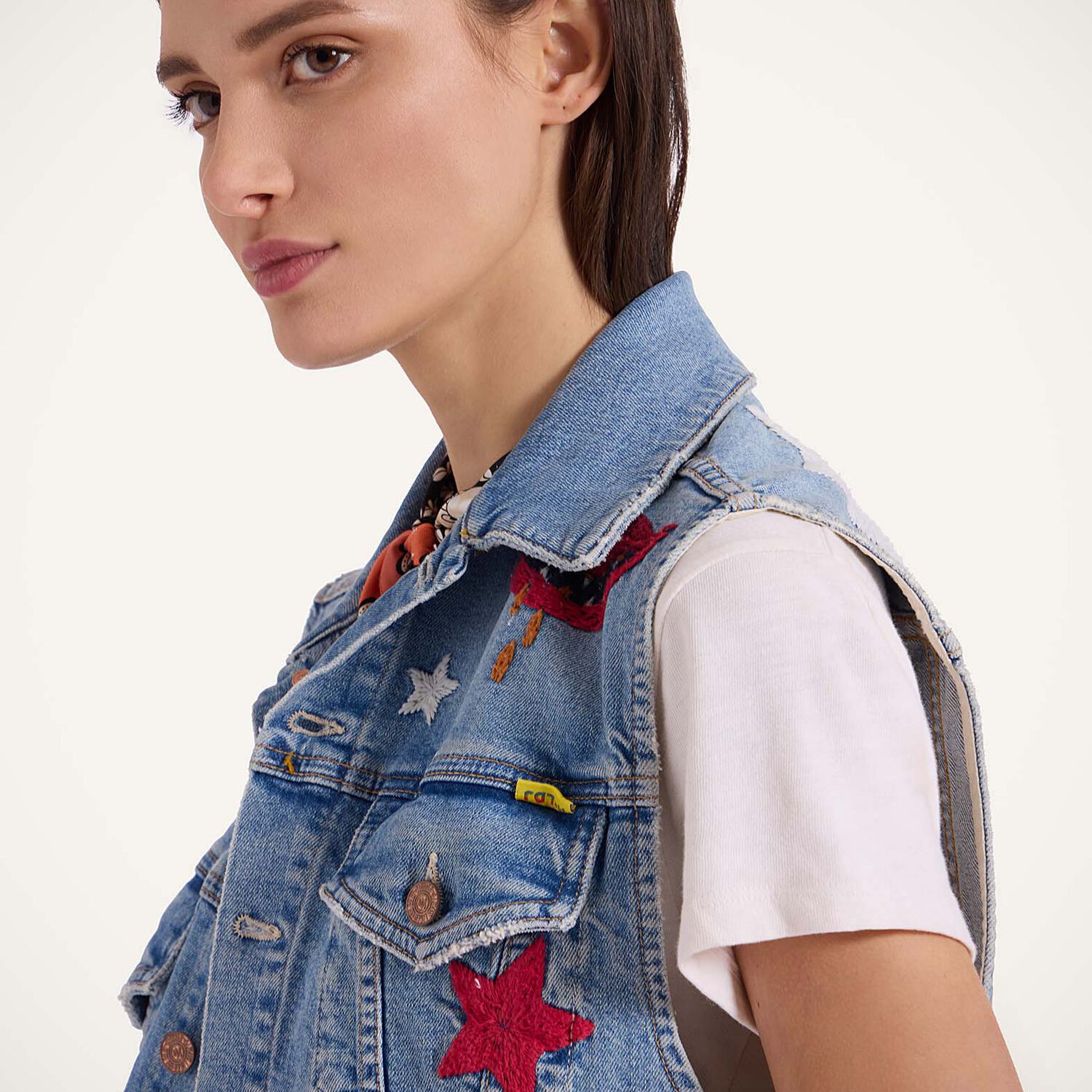 La Doublej The Clean Armhole Drifter Vest In Star Of The Show Blue