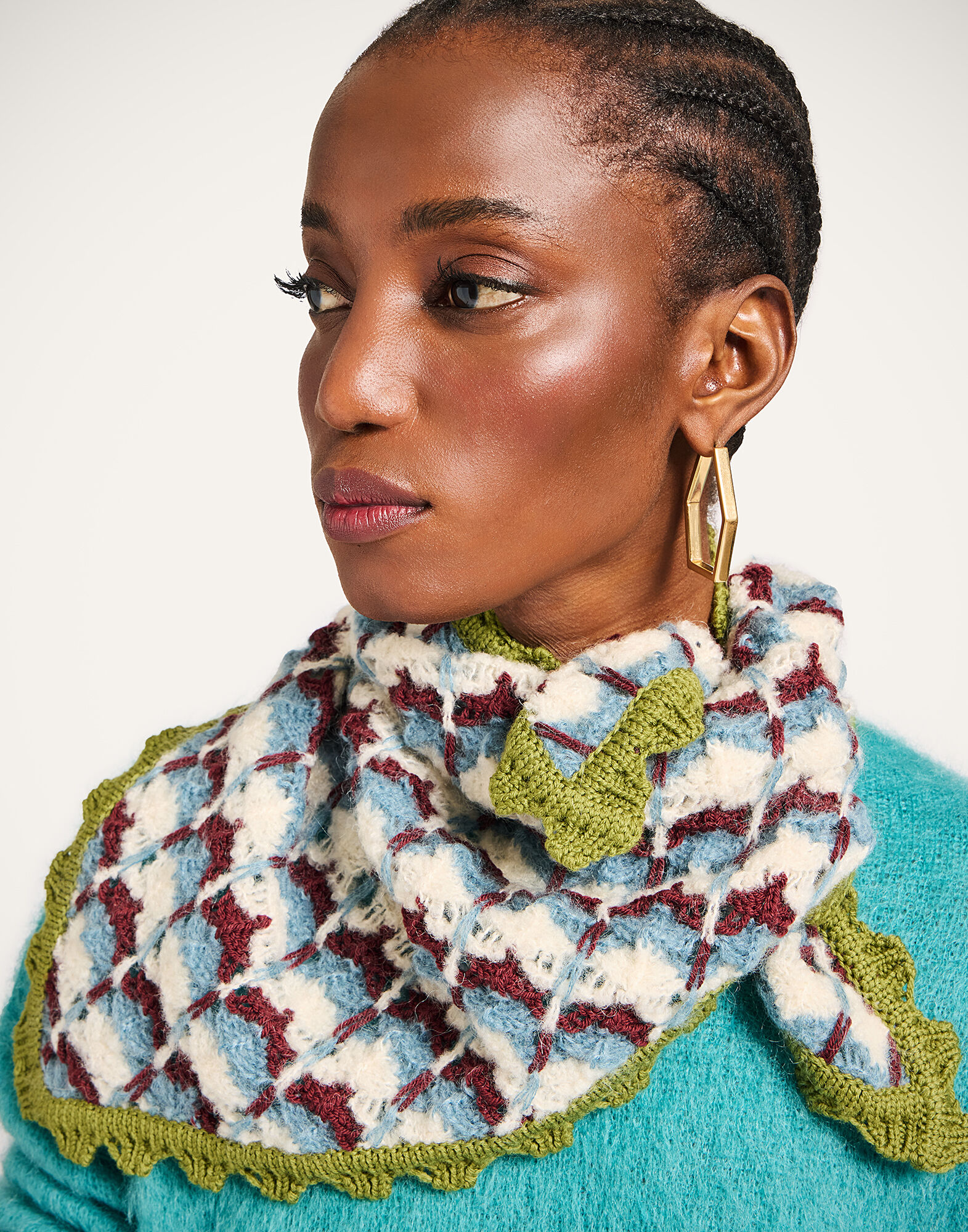 La DoubleJ Crochet Triangle Scarf Multicolor Blue & Burgundy SCA0068KNI168VA408RE02