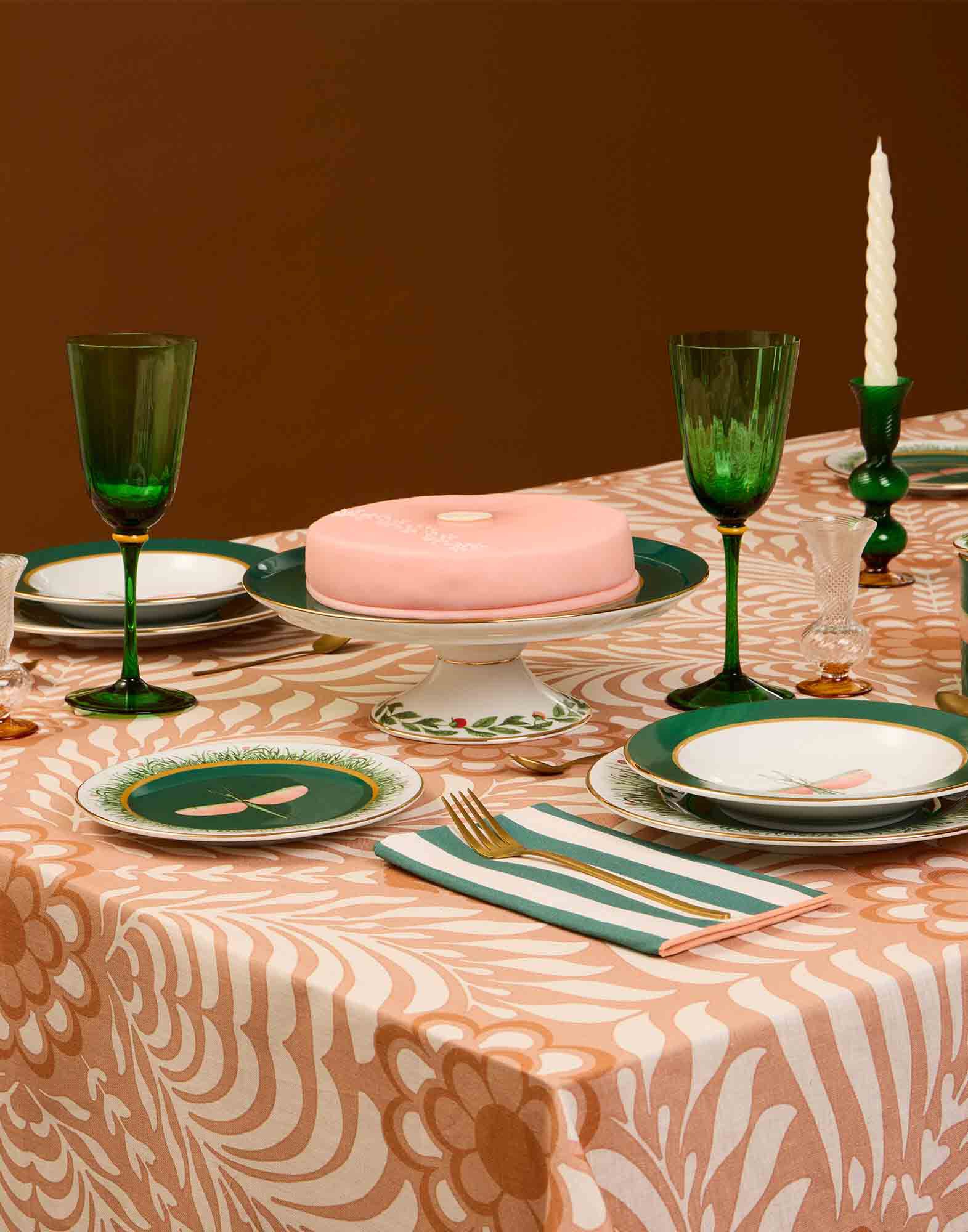 La DoubleJ Cake Stand Libellula Green CAK0001CER001LIB03GR02