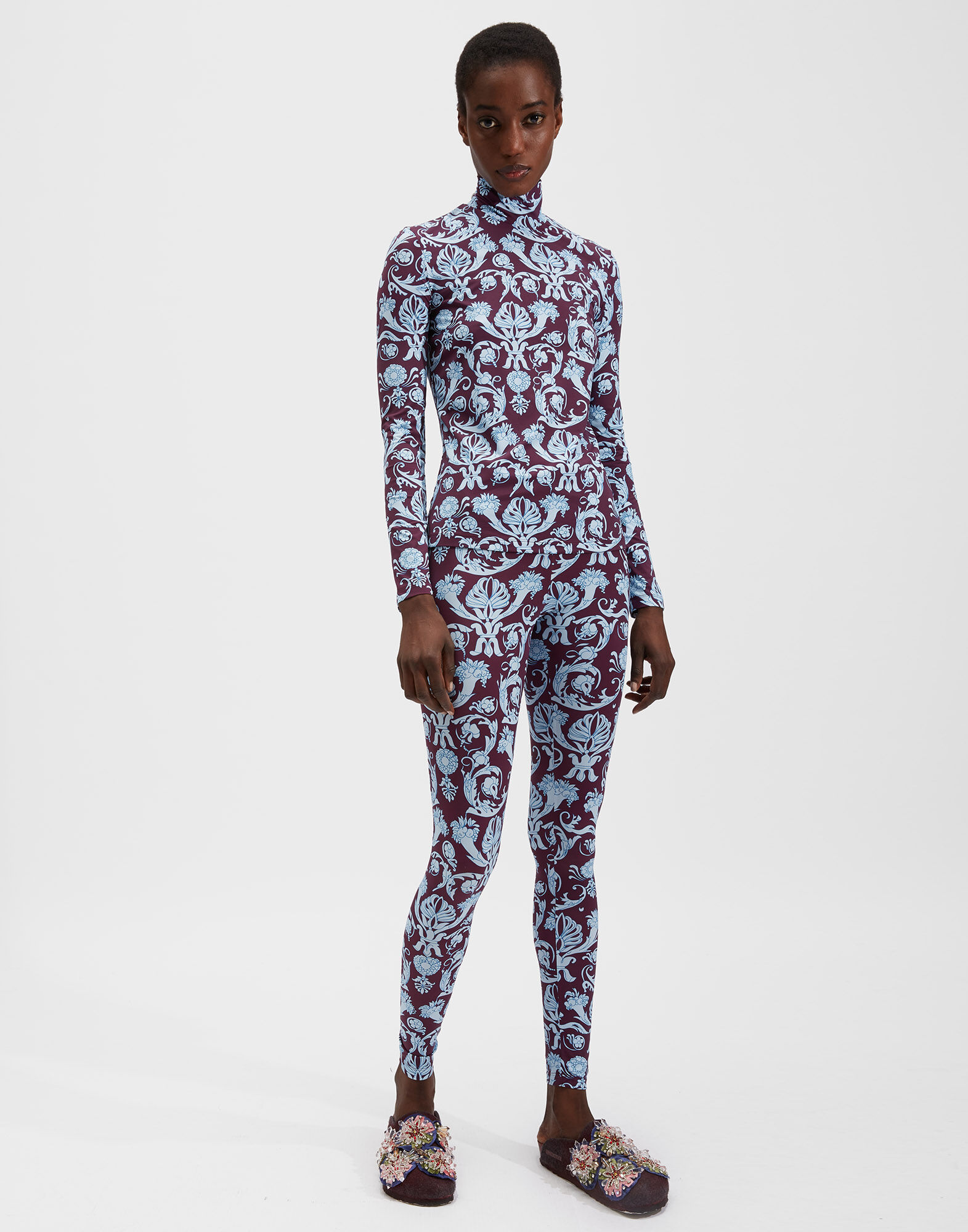 La DoubleJ Turtleneck Brocade SHI0030JER005BRO0006