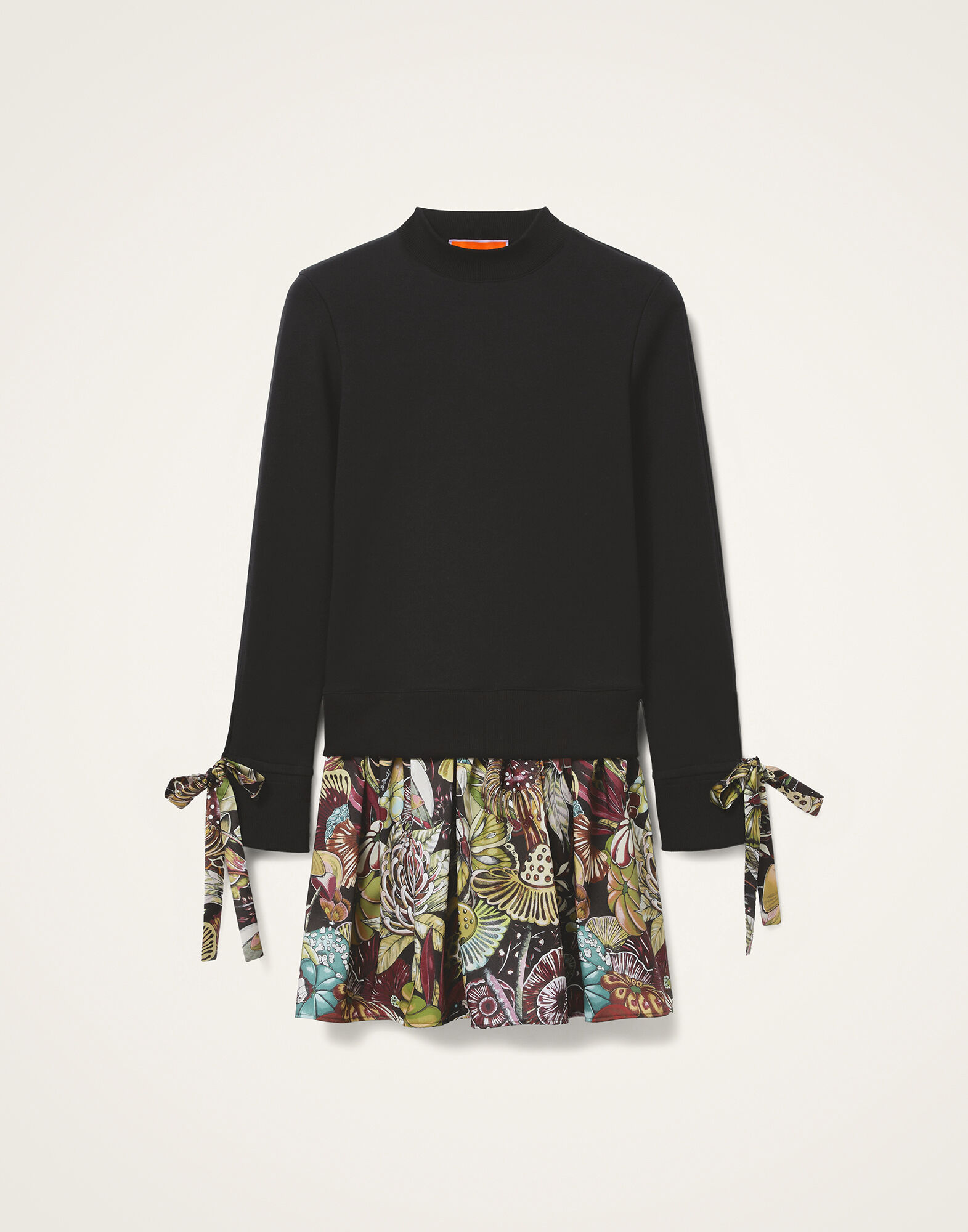 La DoubleJ Sporty Dress Fun-Gi Black DRE0453FOD001FNG01BL01