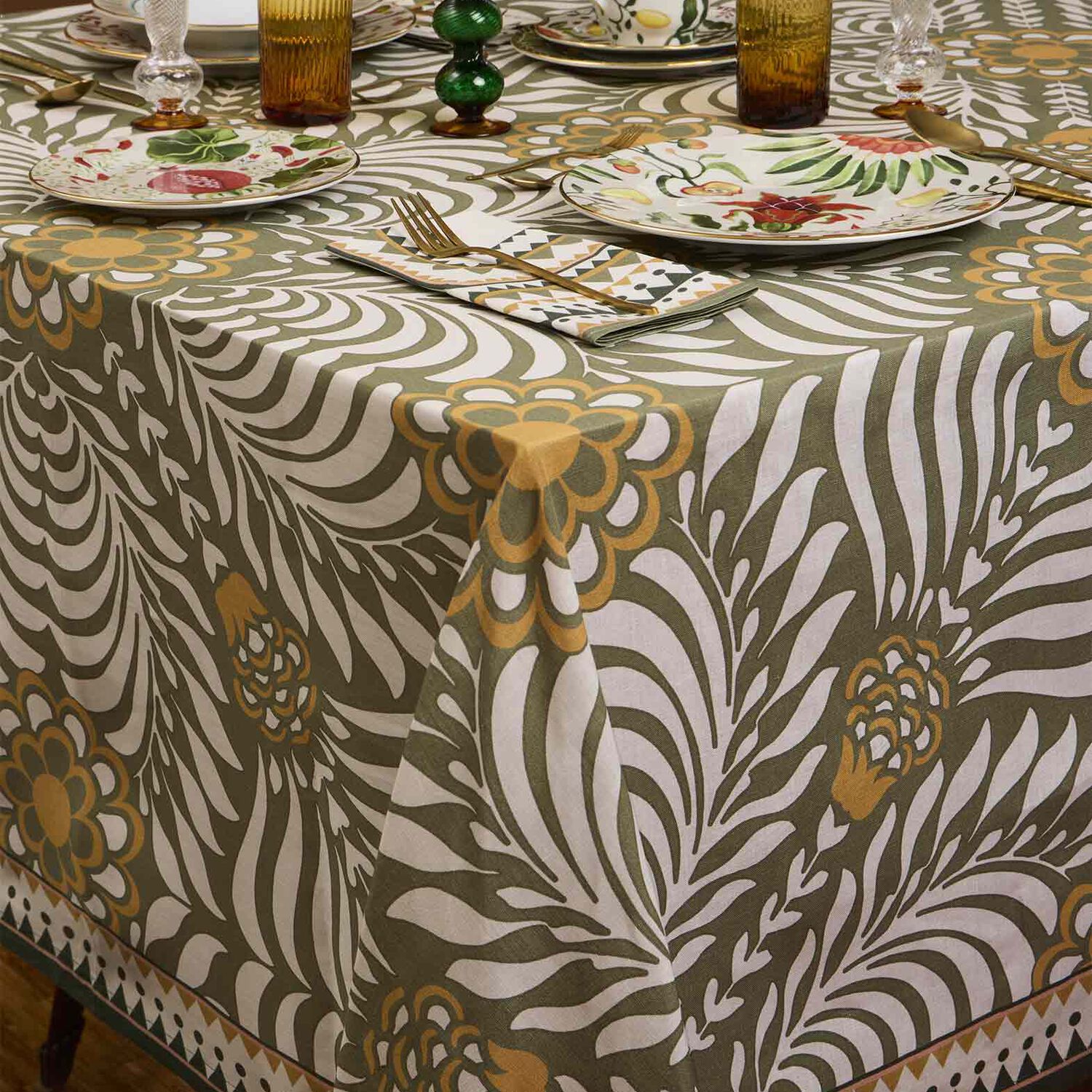 La Doublej Medium Tablecloth In Tudorlight Green
