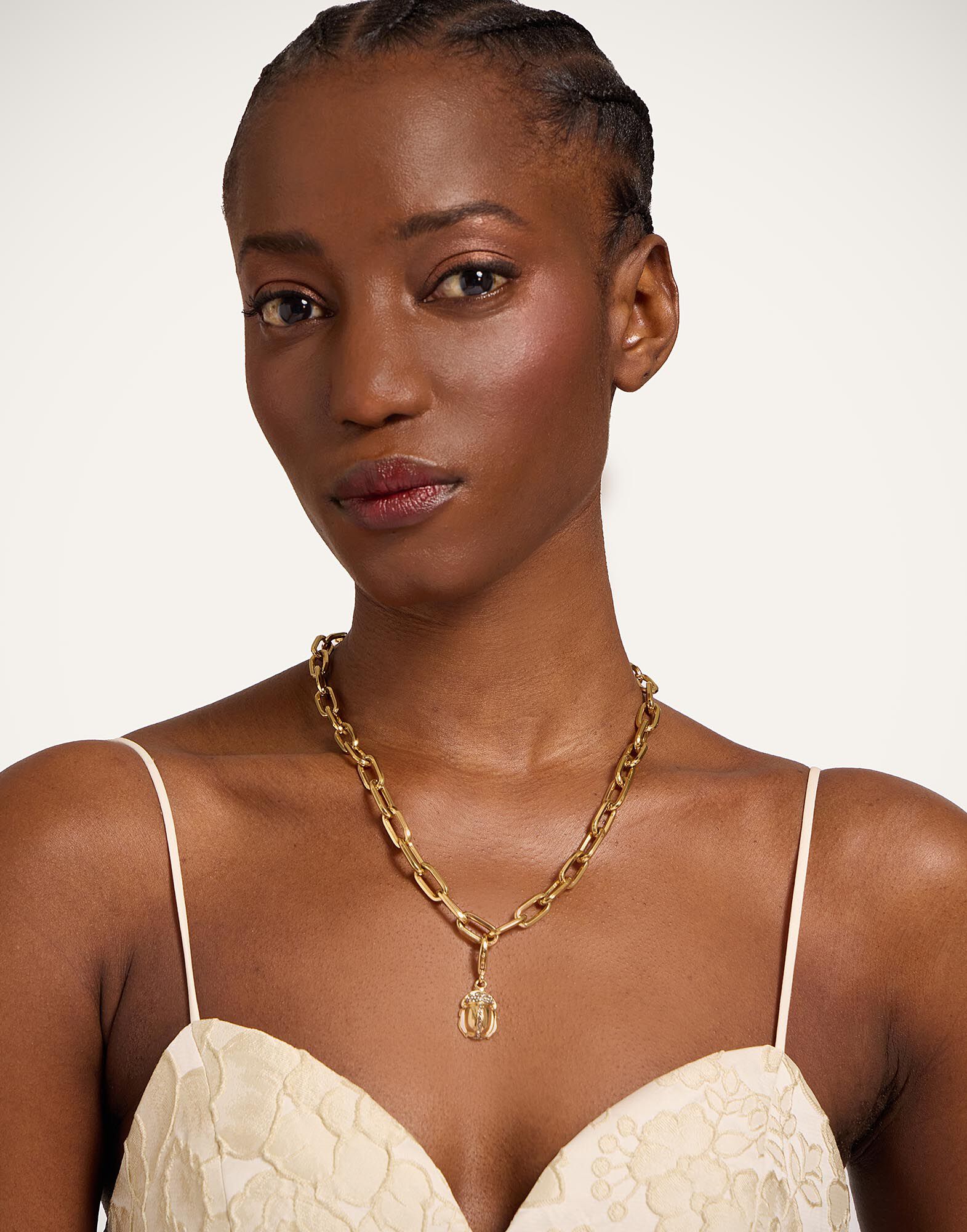 La DoubleJ Khepri Charm 24K Gold Plate & Rhinestone CHM0024BRA009SOLIDYE05