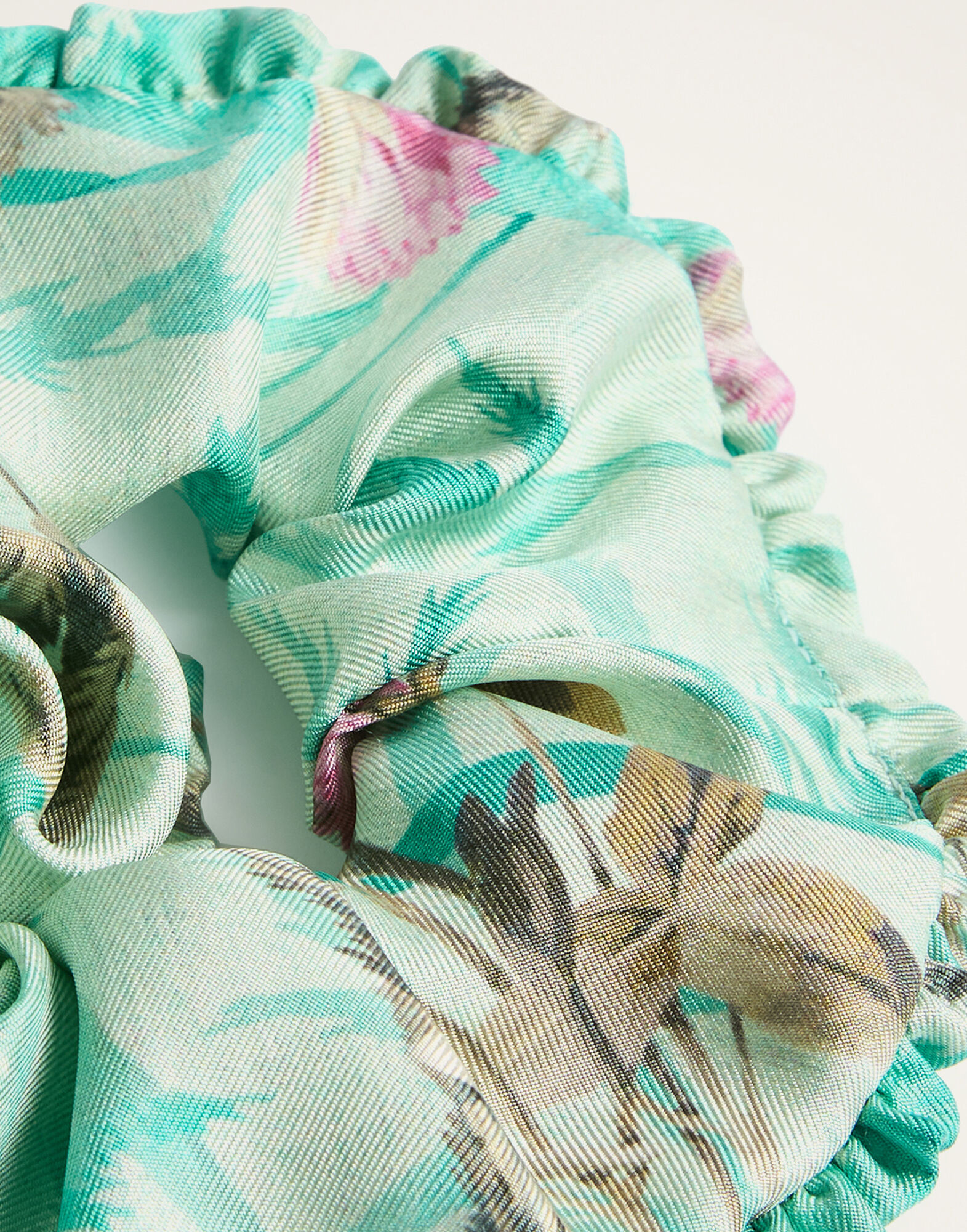 き*こ様 CLANE LINEN MEDIUM SCRUNCHIE CLANE LINEN MEDIUM SCRUNCHI - メルカリ