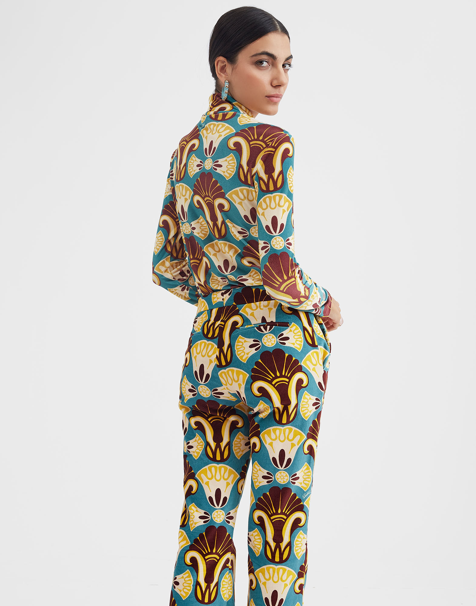 La DoubleJ Turtleneck Dendera Light Blue SHI0030VEL006DEN01BU01