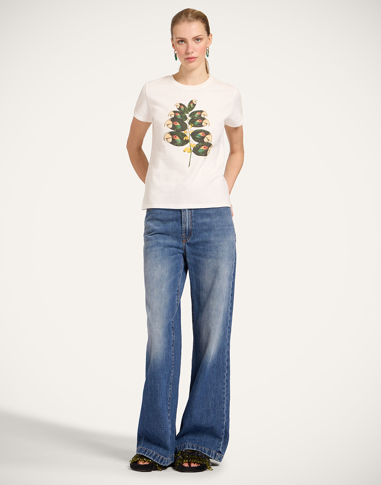 La DoubleJ High Tee Shirt Parrotstem Ecru TSH0069JER079PAS02BR05