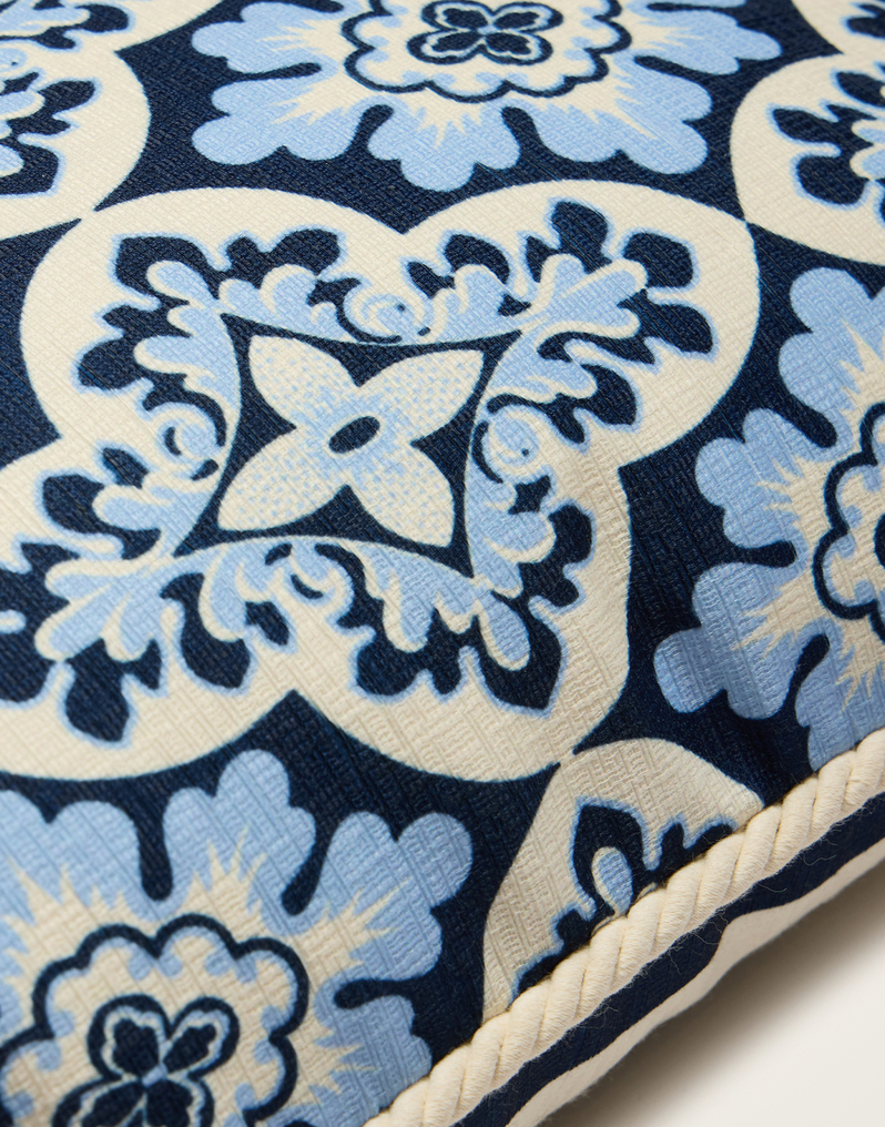 La DoubleJ Outdoor Cushion (45X45) La DoubleJ Outdoor Cushion (45X45) Palazzo Blue CUS0028POL001PAL01BU03