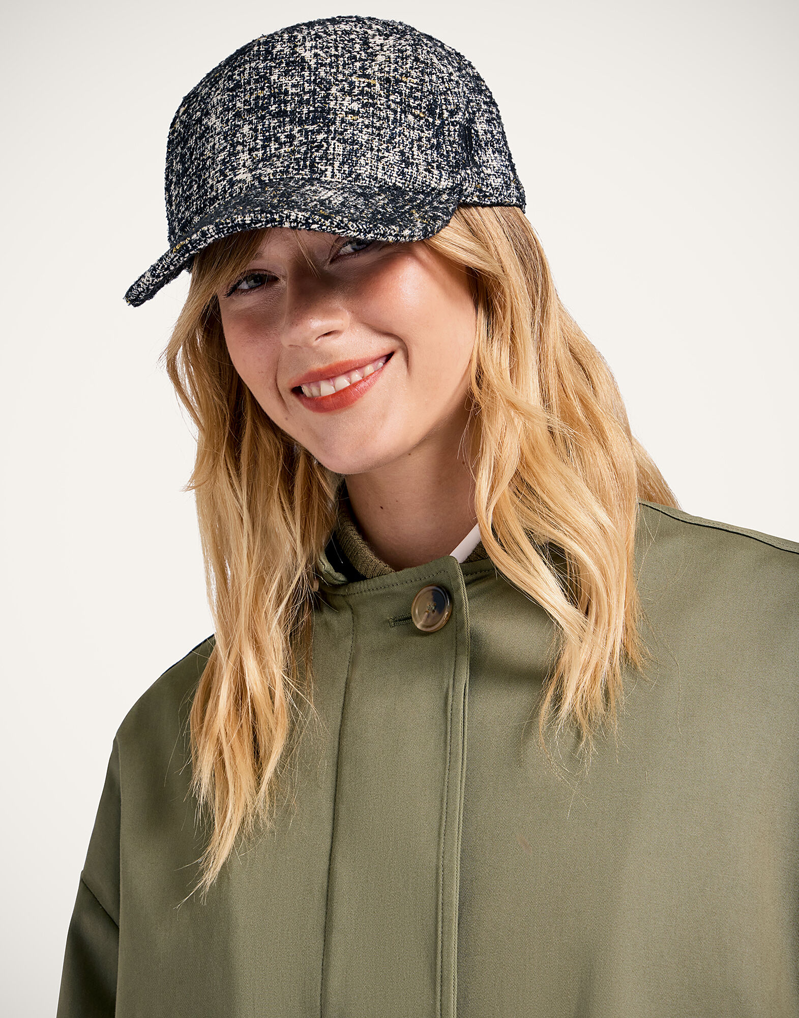 La DoubleJ Babeball Cap Solid Black & White HAT0023WOL031SOLIDBL03