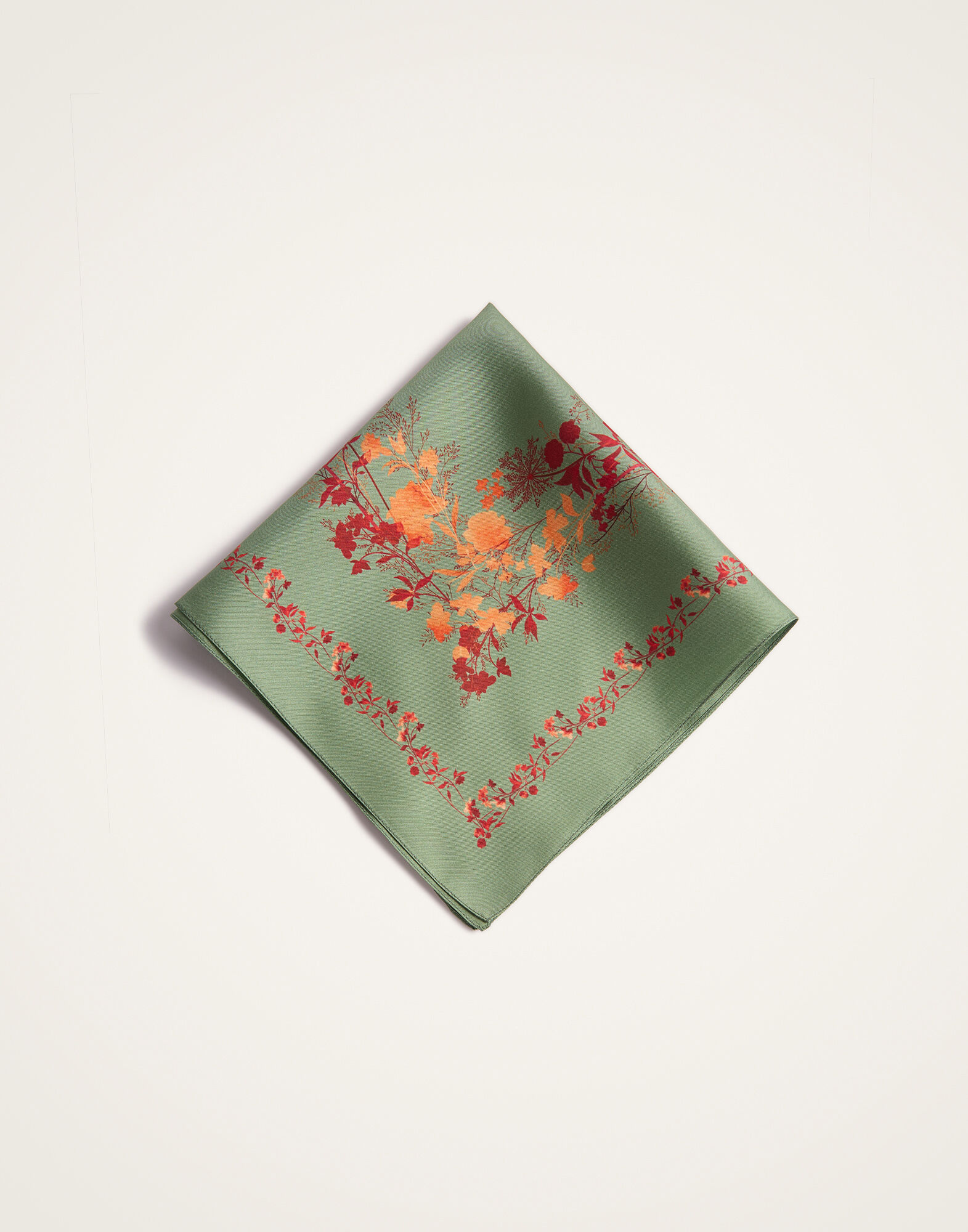 La DoubleJ Foulard 45 Woodland Plac&eacute;e Camouflage SCA0065SIL001WOD01GR08