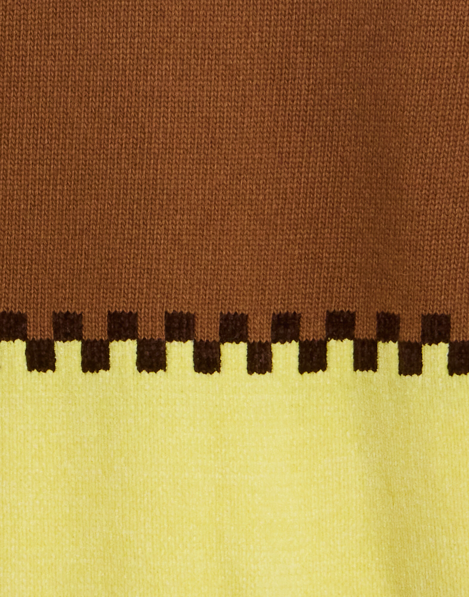 La DoubleJ Fireside Turtleneck Color Block Camel and Light Yellow PUL0384KNI037VA515BR04