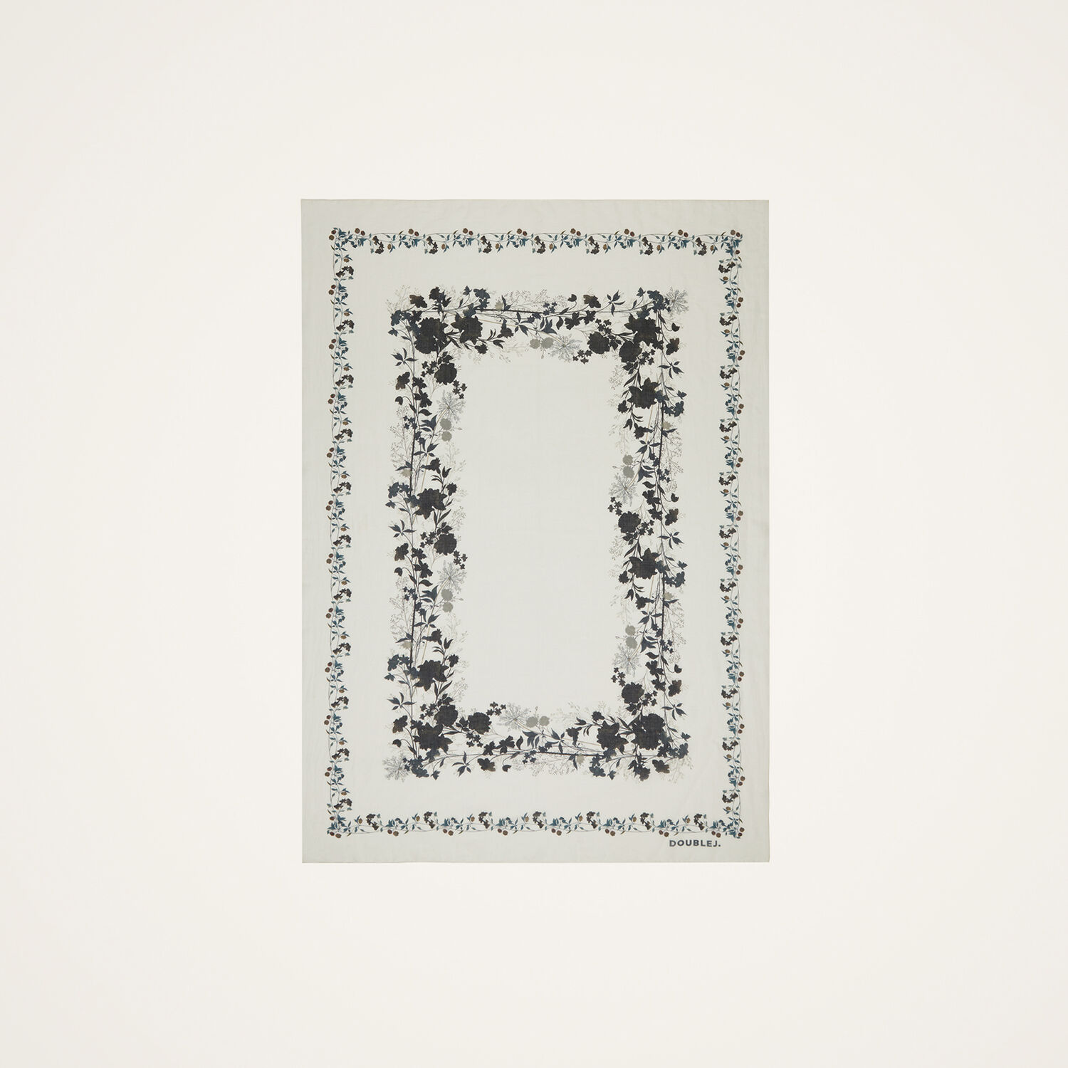 La Doublej Pareo In Stilo Placée Ivory