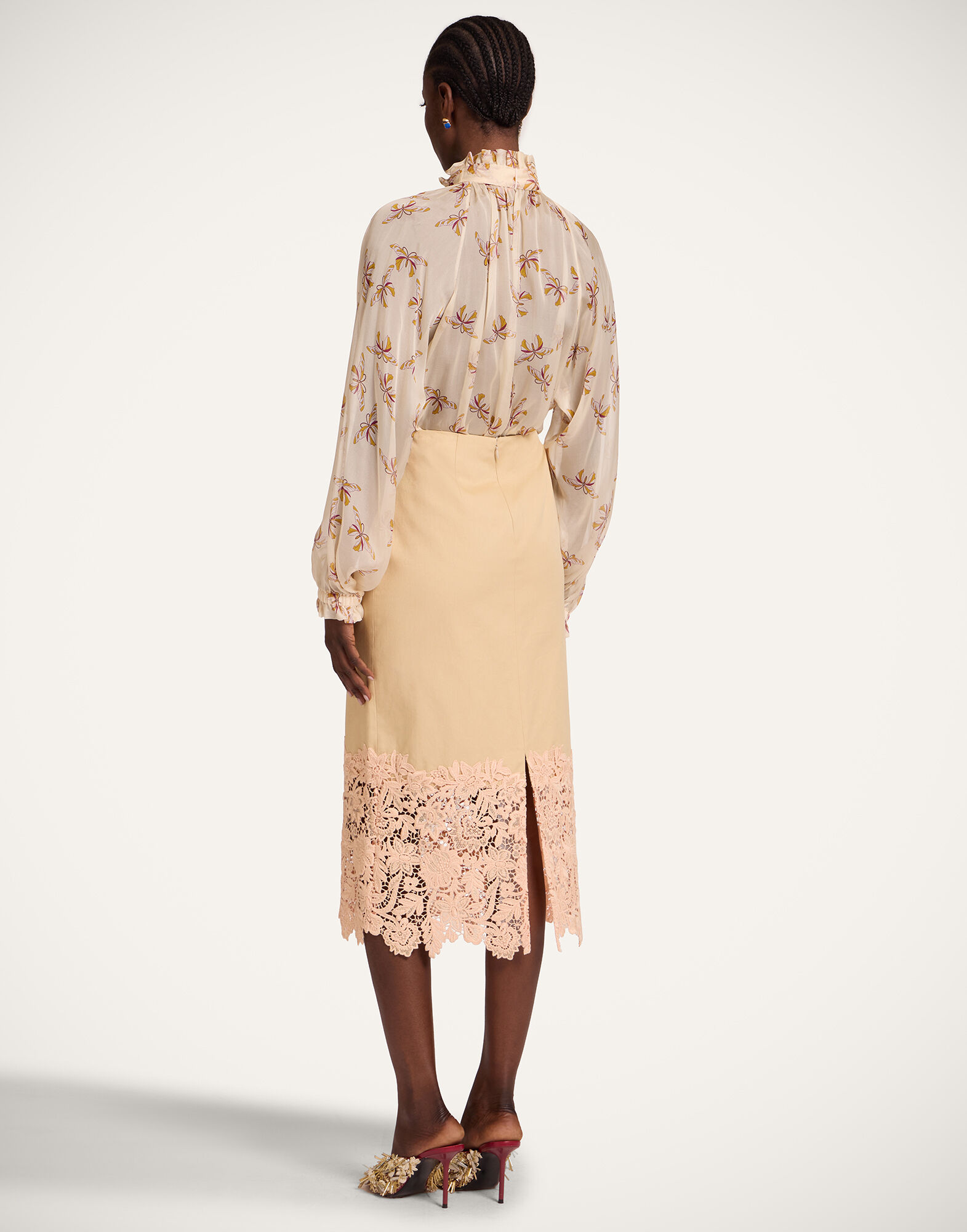 La DoubleJ Pencil Skirt Solid Light Beige SKI0198COT089SOLIDBR01