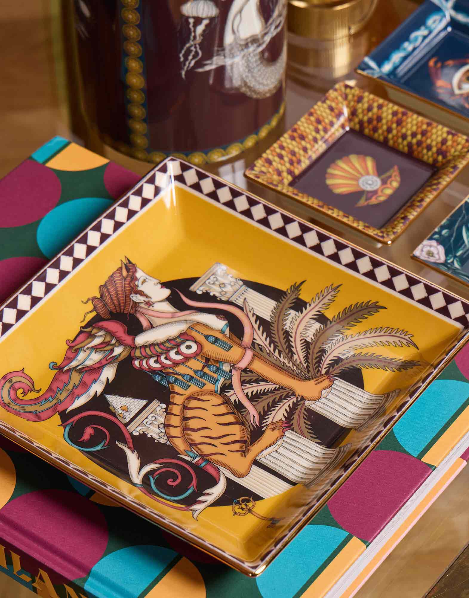 La DoubleJ Trinket Tray The Sphynx Saffron TRI0007CER001SPX01YE09