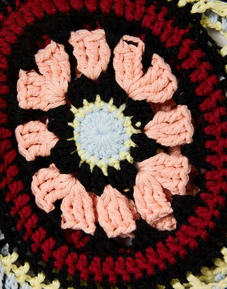 La DoubleJ Sole Star Crochet Top La DoubleJ Sole Star Crochet Top Multicolor Red & Black PUL0306KNI161VA379BL01