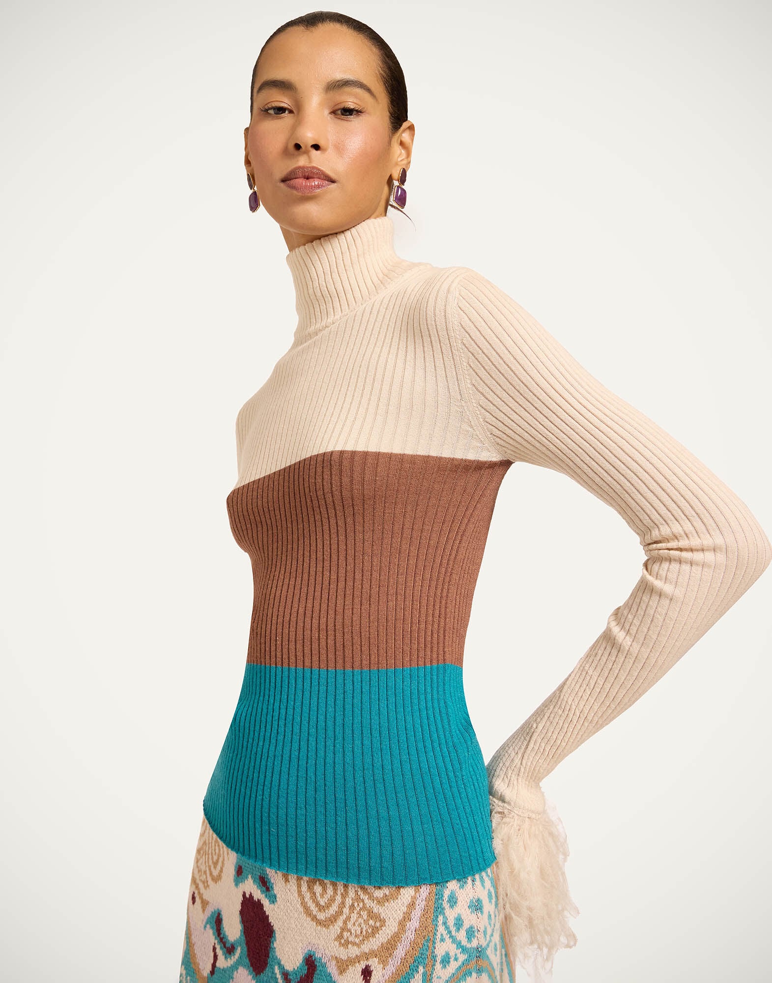 High Kick Top La DoubleJ: Color Block Ecru, Tobacco, and Light Blue High Kick Top La DoubleJ: Color Block Ecru, Tobacco, and Light Blue PUL0167KNI091