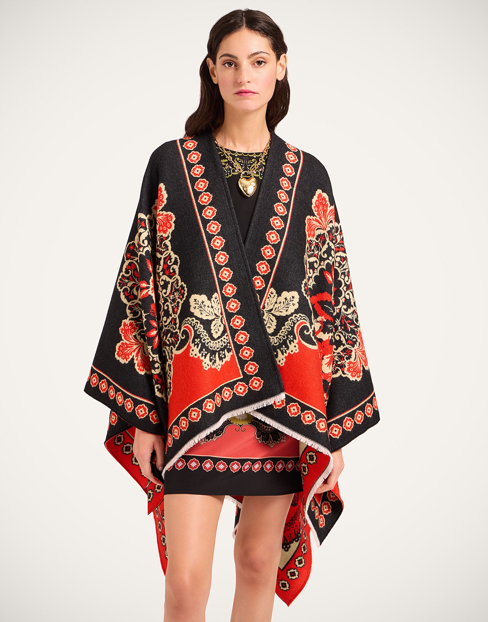 Soul Poncho La DoubleJ: Cornucopia Placée Black Soul Poncho La DoubleJ: Cornucopia Placée Black SCA0059WOL025