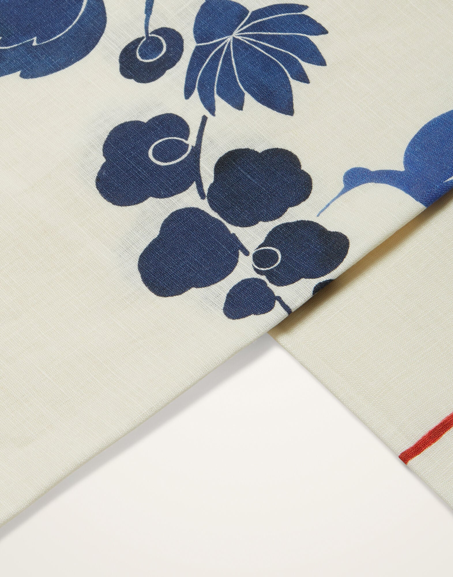 Medium Tablecloth La DoubleJ: Wildbird Placée Blue TBC0017LIN008