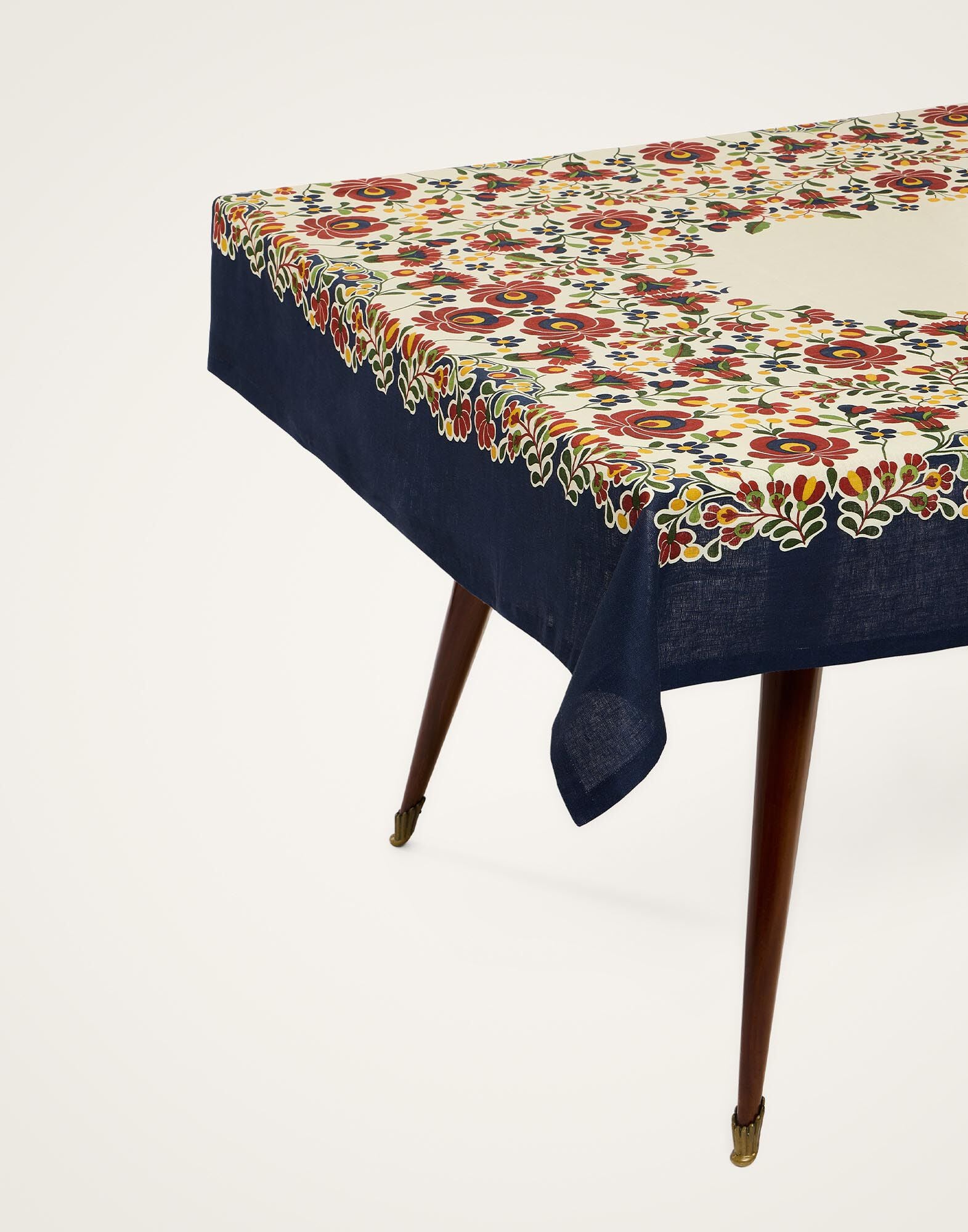 Large Tablecloth La DoubleJ: Windflower Placée Bordeaux TBC0018LIN008